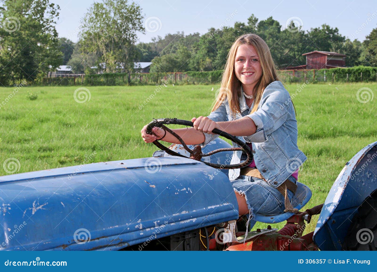Rezultat iskanja slik za nice looking girl driving tractor