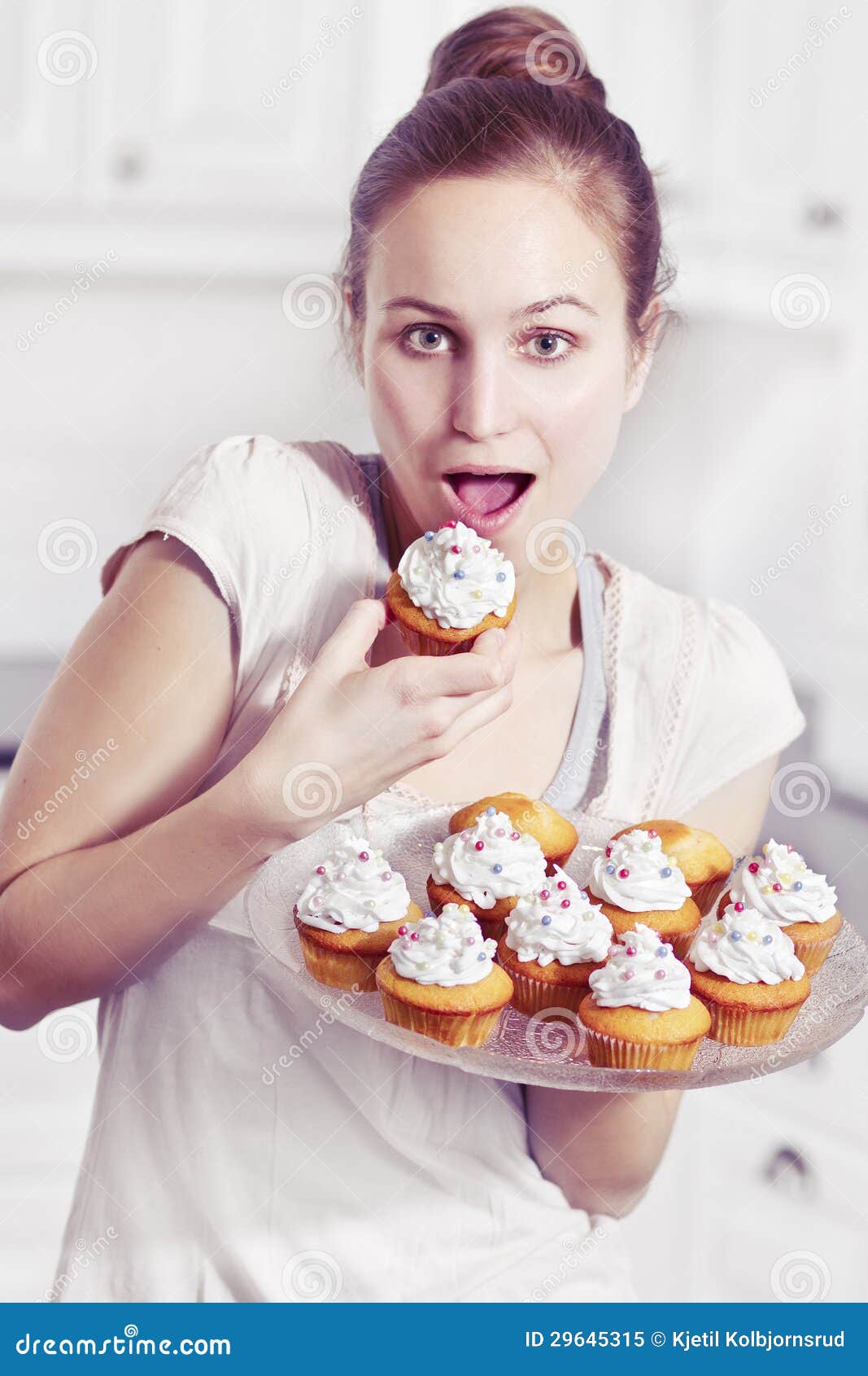 Girl Eat Muffins stock image. Image of baking, kitchen 29645315
