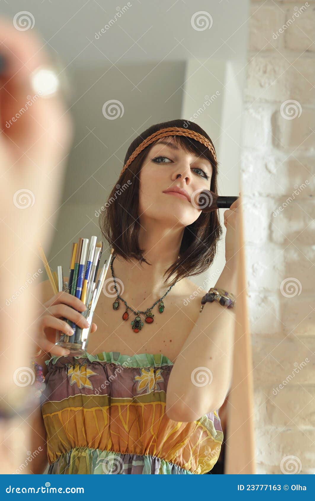 Girl in front of mirror stock image. Image of hairstyle 23777163
