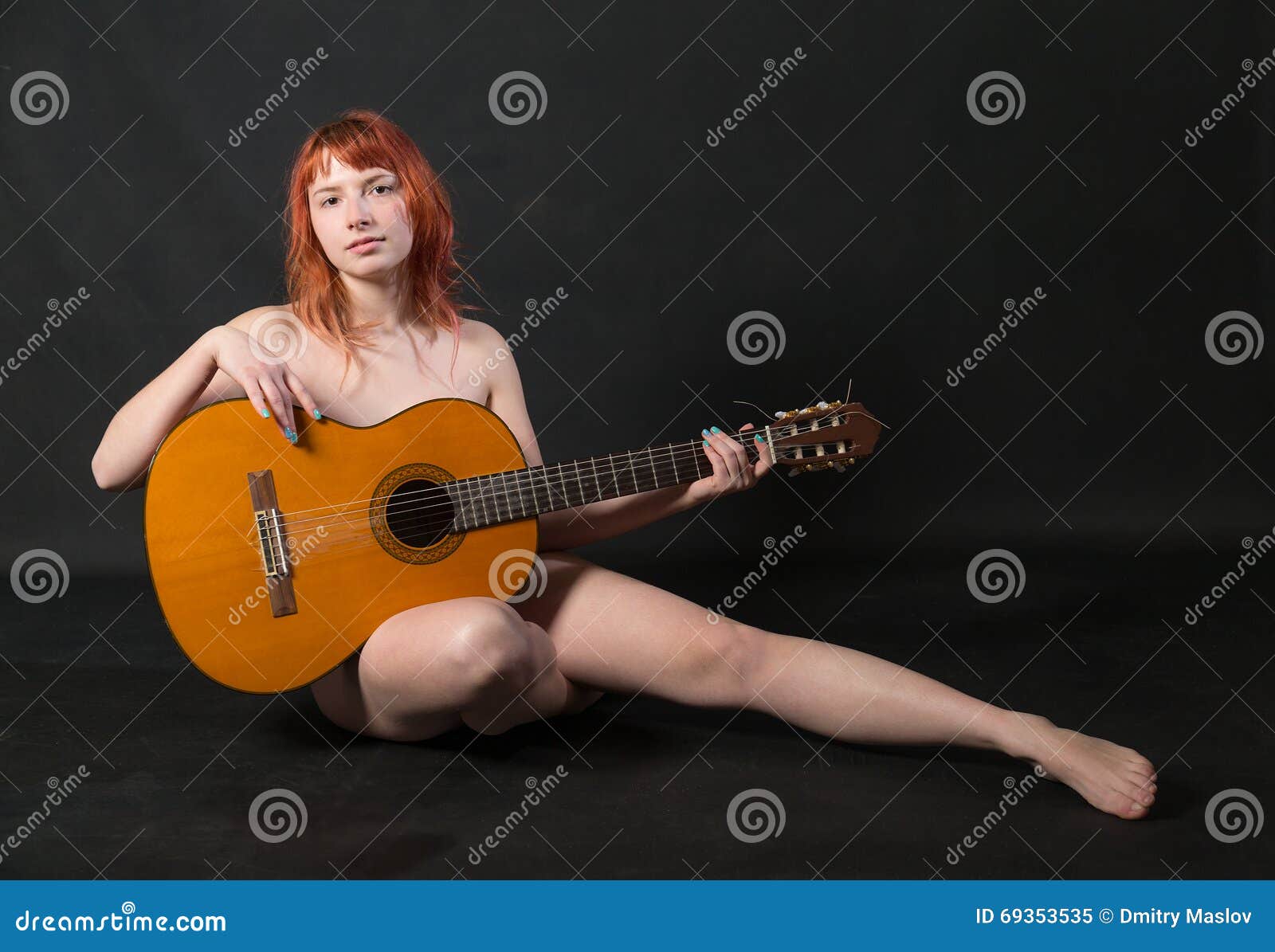 Naked Girls With Guitars