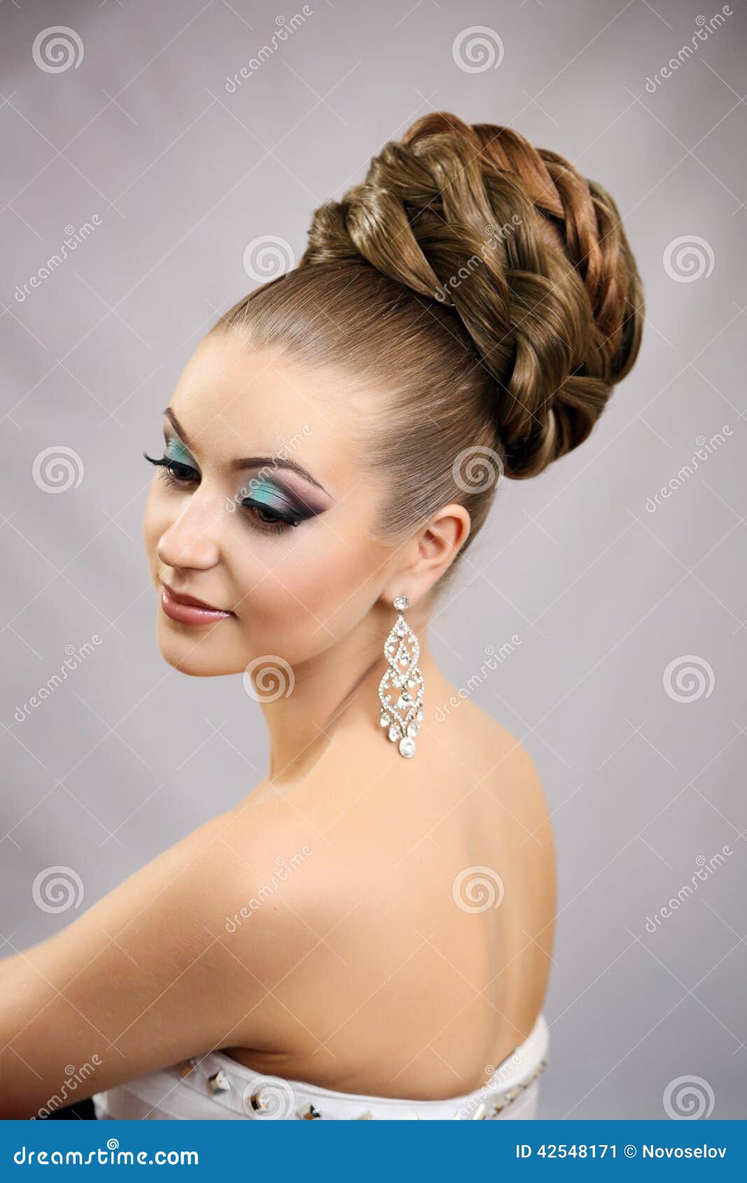 Girl with Hairstyle and Makeup Stock Image - Image of model, eyes: 42548171