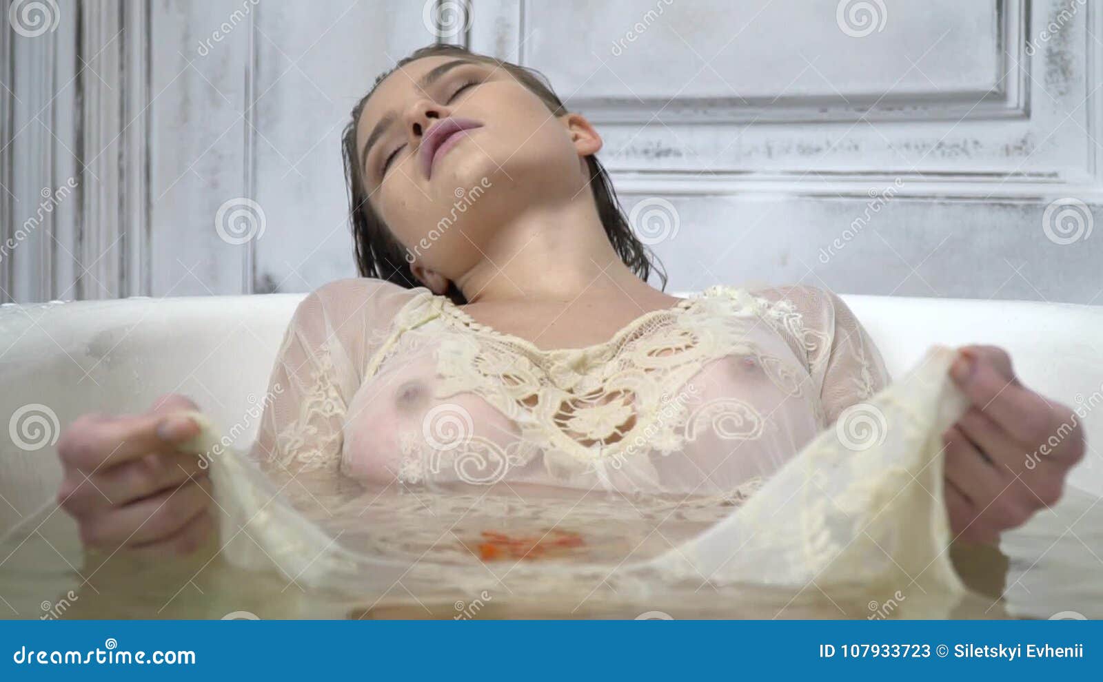 Sleeping Bathtub Girls Naked