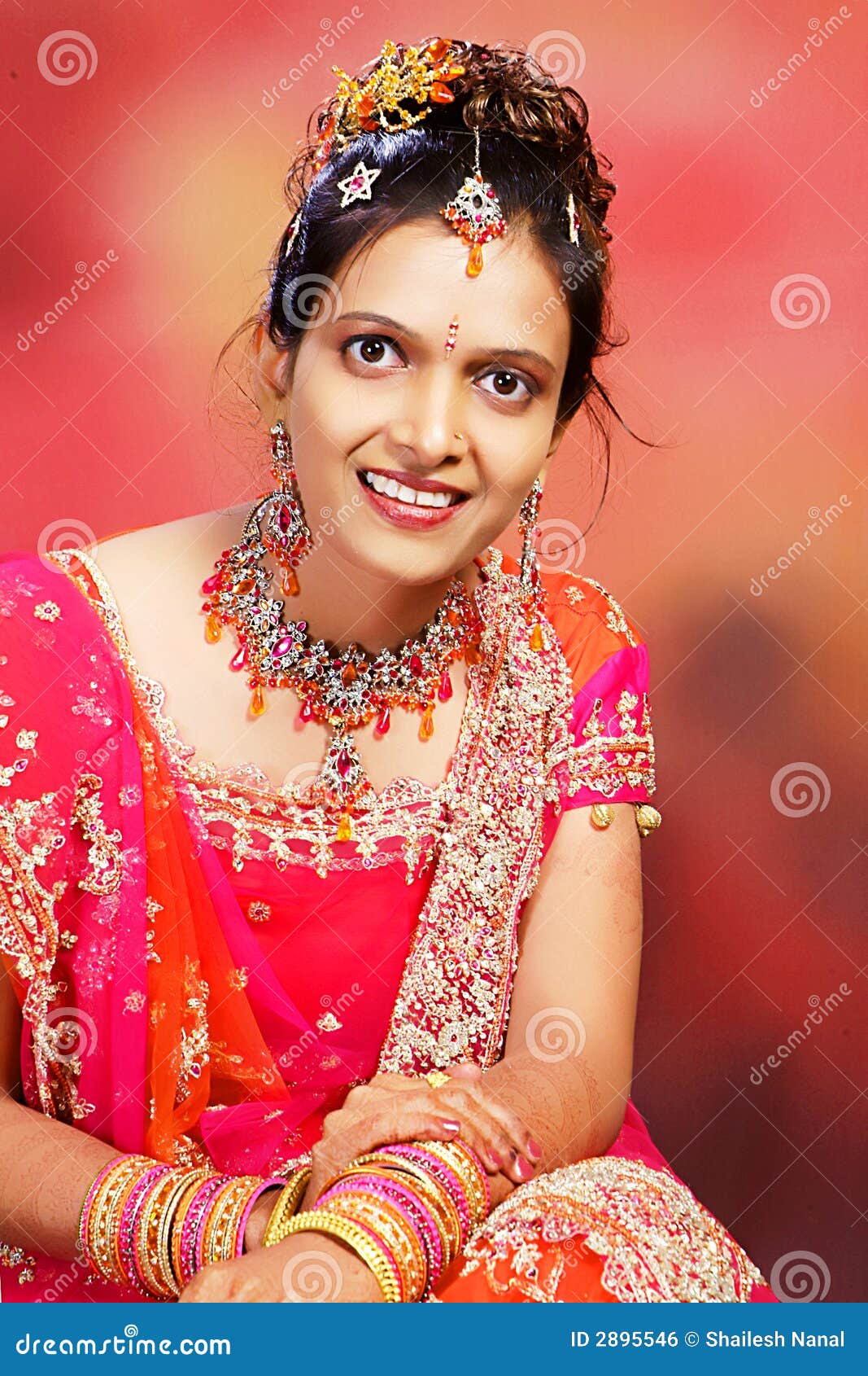 single bride poses I wedding photography bride poses indian I trending  bride poses 20… | Indian bride poses, Indian bride photography poses, Bride photography  poses