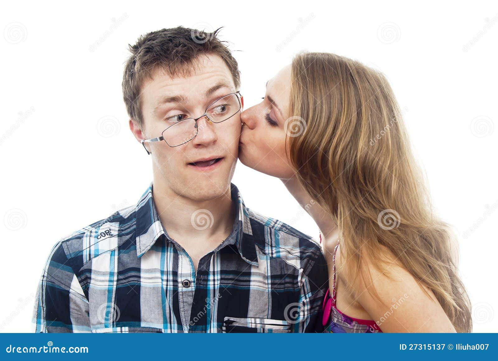 is a kiss on the cheek flirting Kissing is often a sign that your date is interested in you, but it may be difficult to guess if he wants to kiss you or not signs he's going to kiss you tonight. is a kiss on the cheek flirting Kissing is often a sign that your date is interested in you, but it may be difficult to guess if he wants to kiss you or not signs he's going to kiss you tonight.