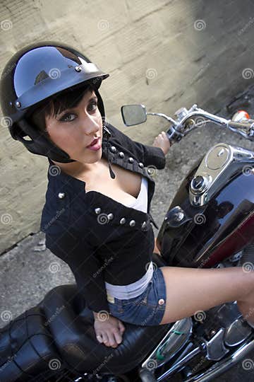 motorcycles for short girls