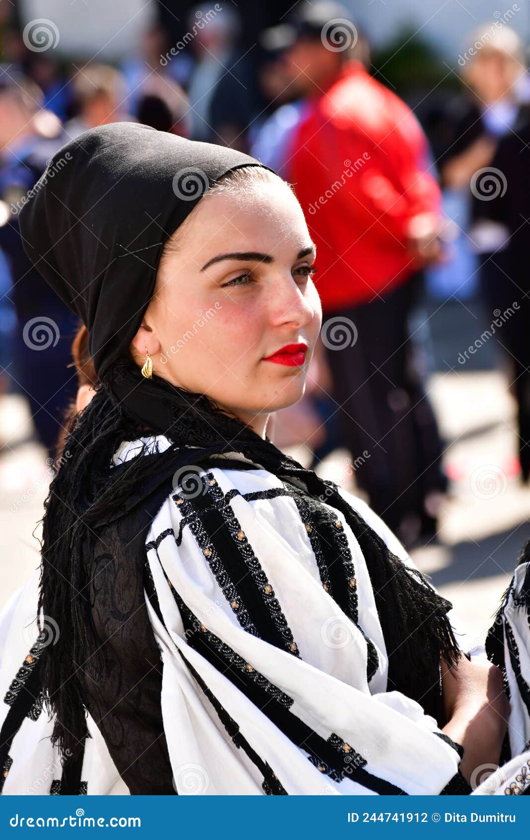 Mob cost Handbook Girl from Novaci Romania Dressed in a National Shepherd S Costume 16  Editorial Photography - Image of cloth, headscarf: 244741912