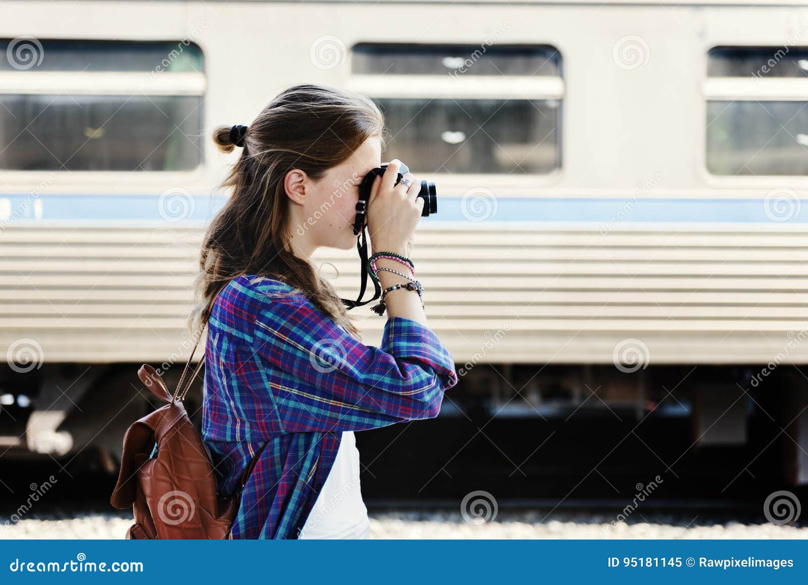 girl photographer traveler wanderlust concept