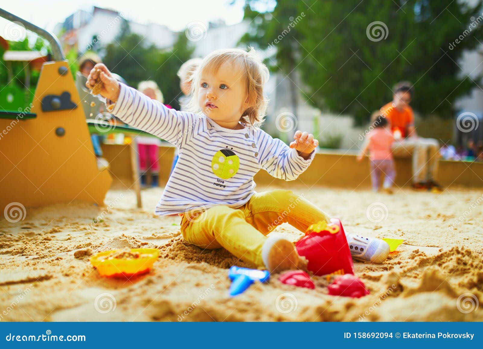 childs sand pit