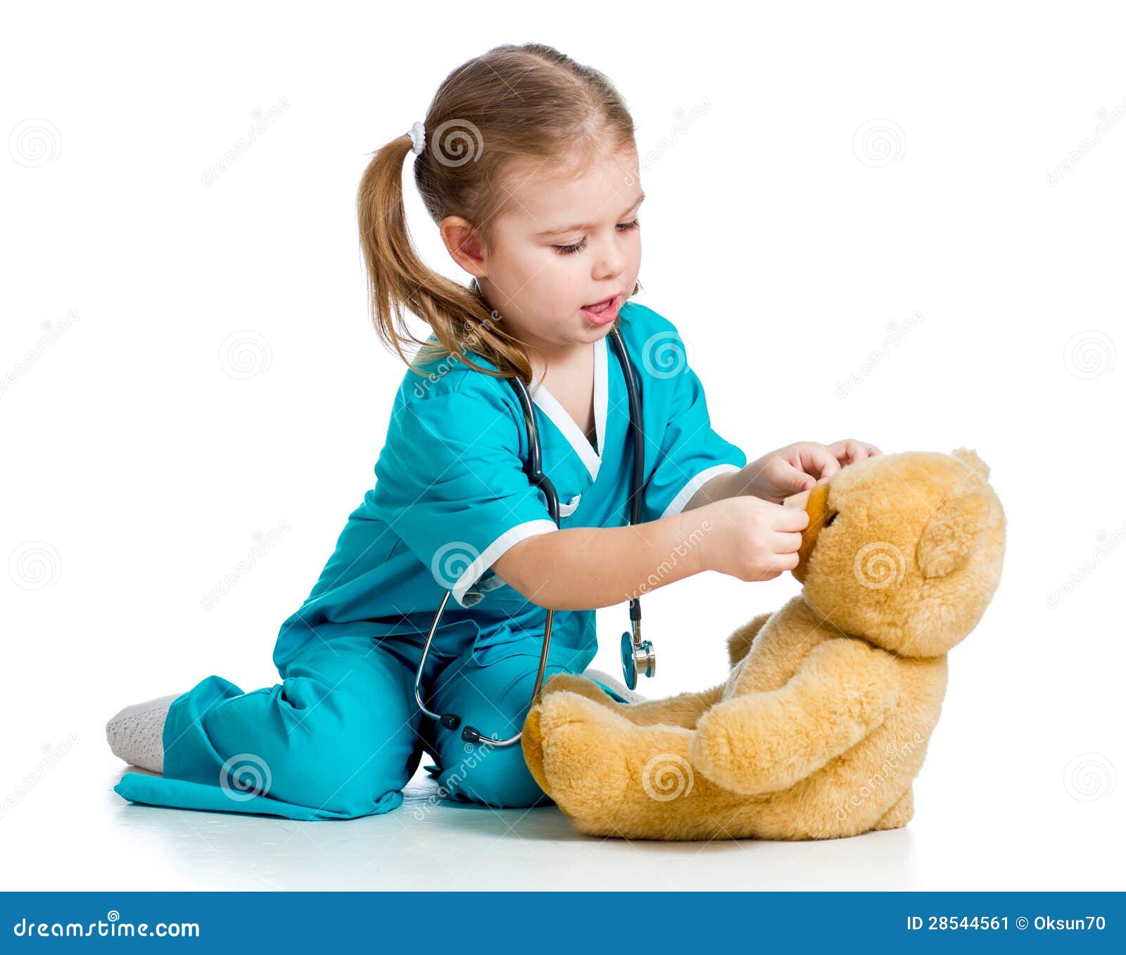 Collection 30+ Pictures little girls playing doctor with baby dolls videos for toddler Latest Collection 30+ Pictures little girls playing doctor with baby dolls videos for toddler Latest