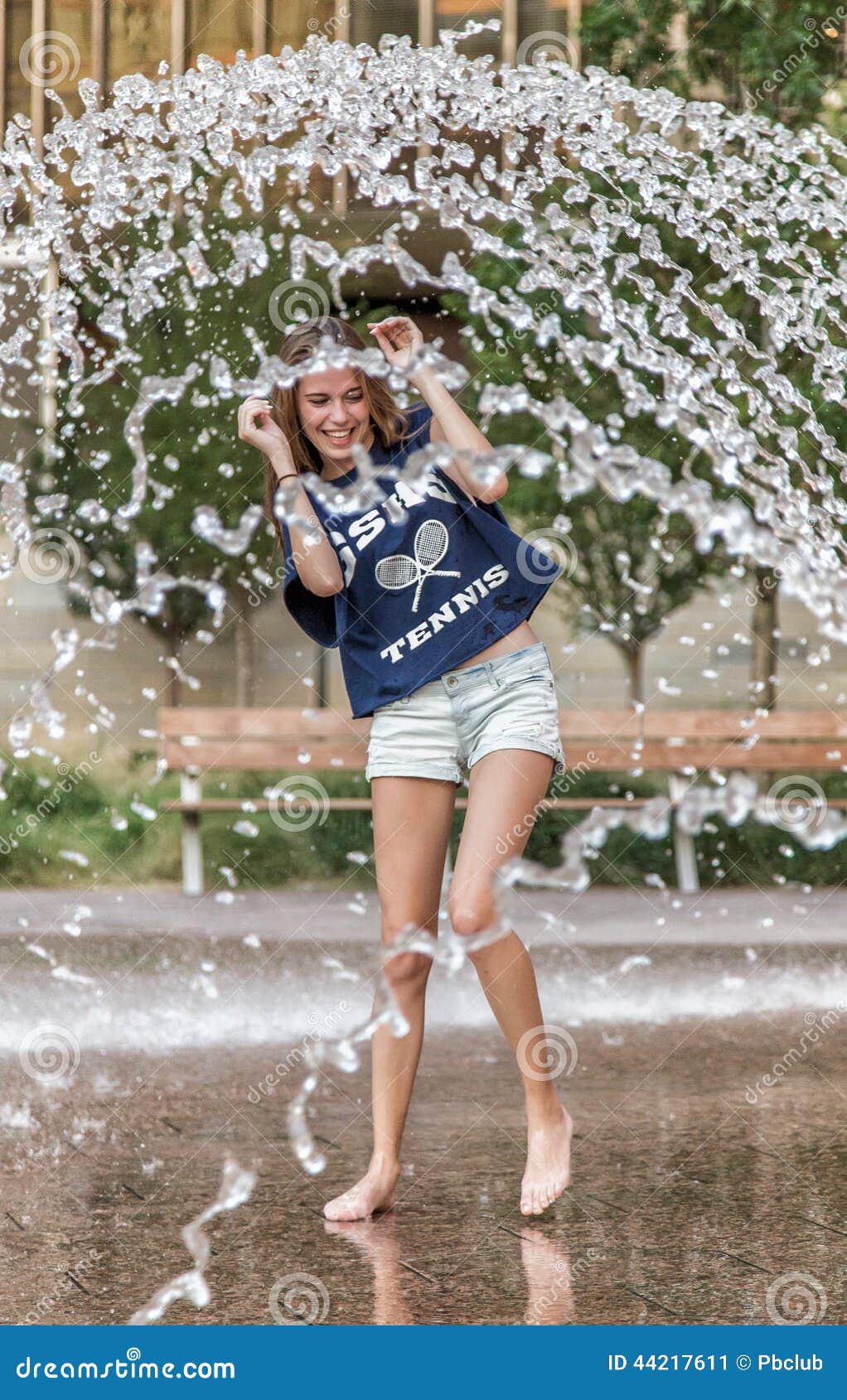 https://thumbs.dreamstime.com/z/girl-playing-fountain-44217611.jpg?ct=jpeg