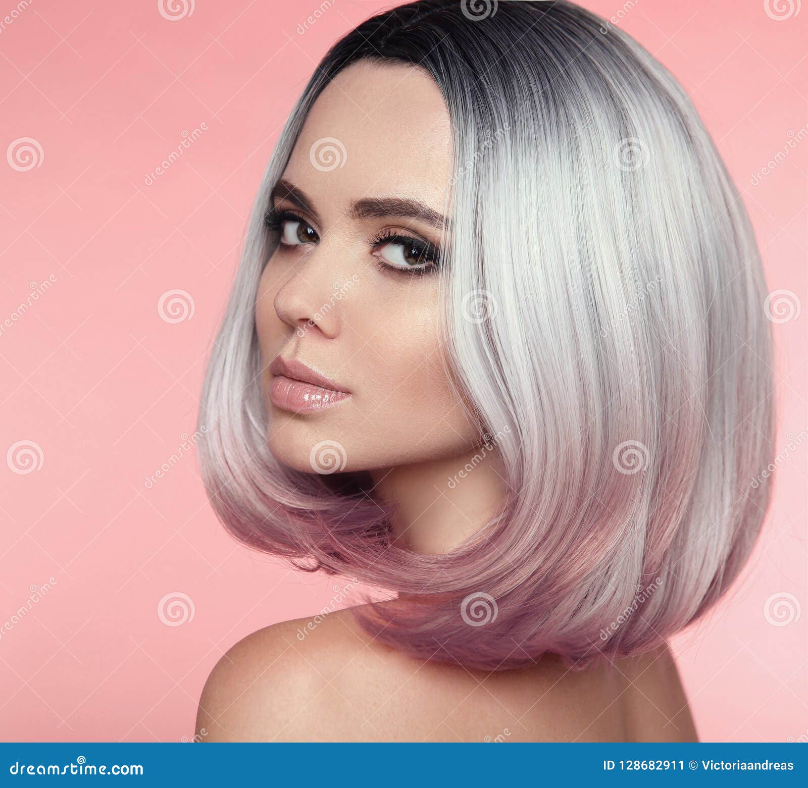 Girl Portrait of Ombre Bob Short Hairstyle. Beautiful Hair Color Stock  Image - Image of extensions, hairdressing: 128682911