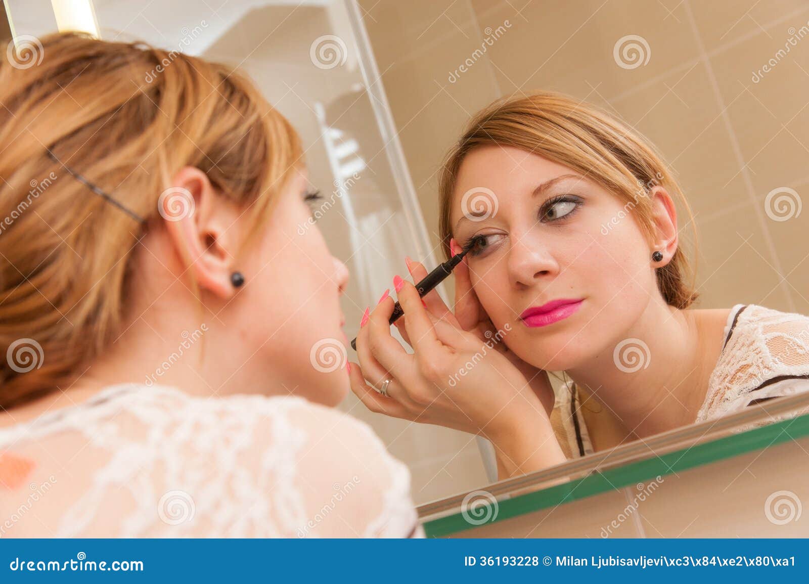 Girl Putting Makeup Royalty Free Stock Photos Image 36193228