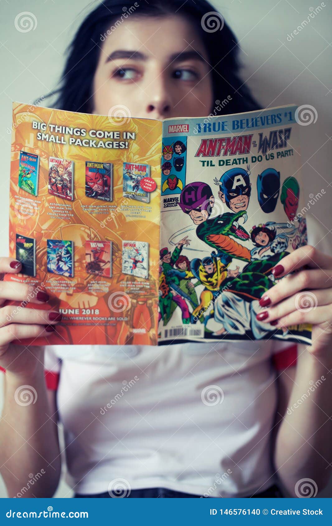 How To Read A Comic Book Girl reading comics editorial image. Image of superhero - 146576140