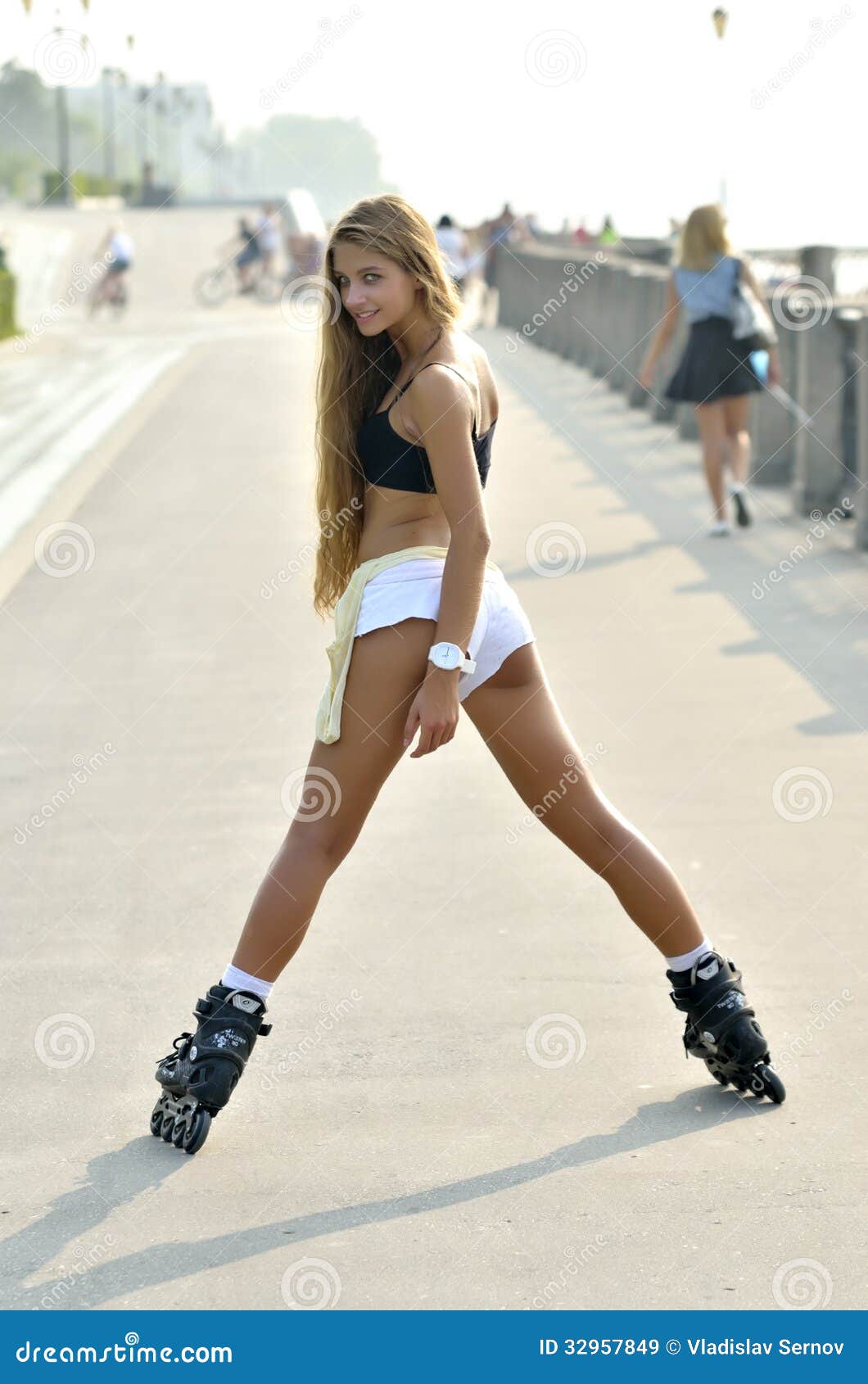 Girl Roller-skating in the Street Stock Image - Image of individual,  muscular: 32957849