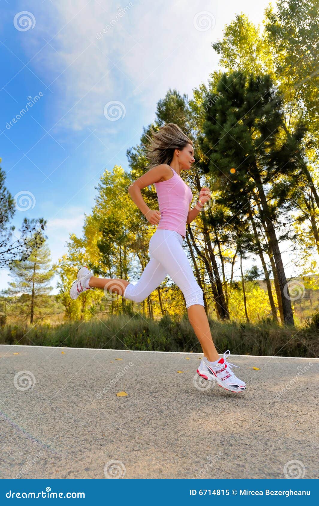 Girl running outdoor stock image. Image of endurance, legs 6714815