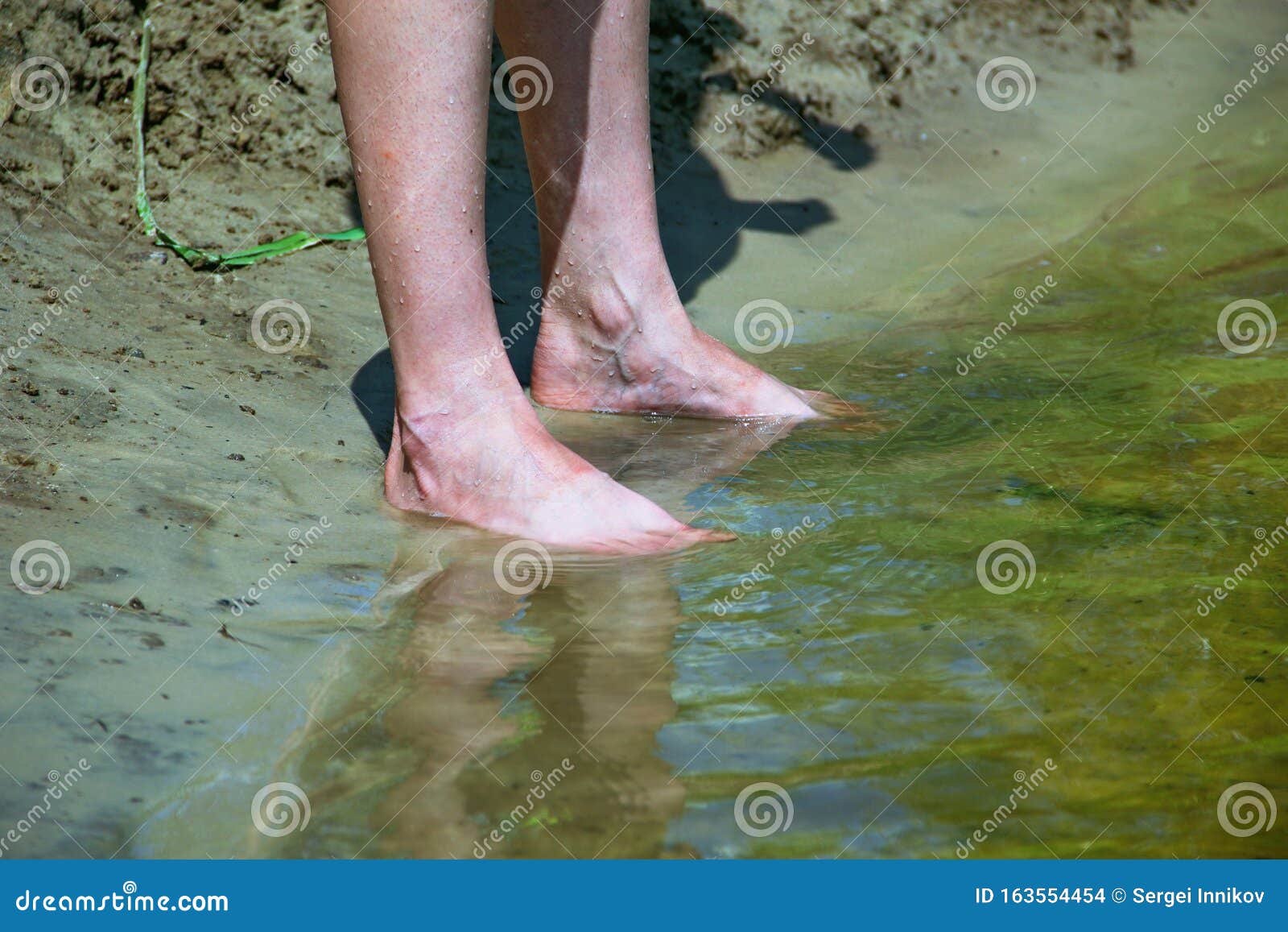 Teen Girl Foot Job - Girl`s Feet in the Water Close Up Stock Photo - Image of adult, leisure:  163554454
