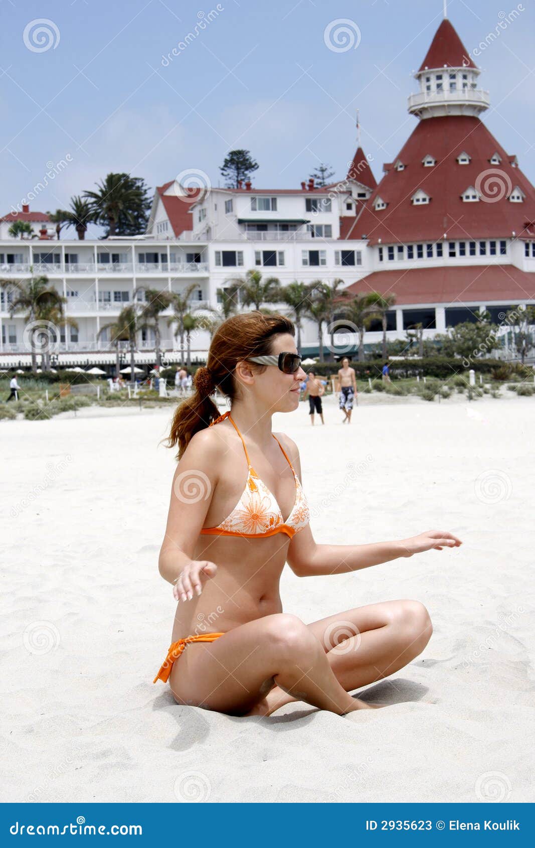 girl siting on sand