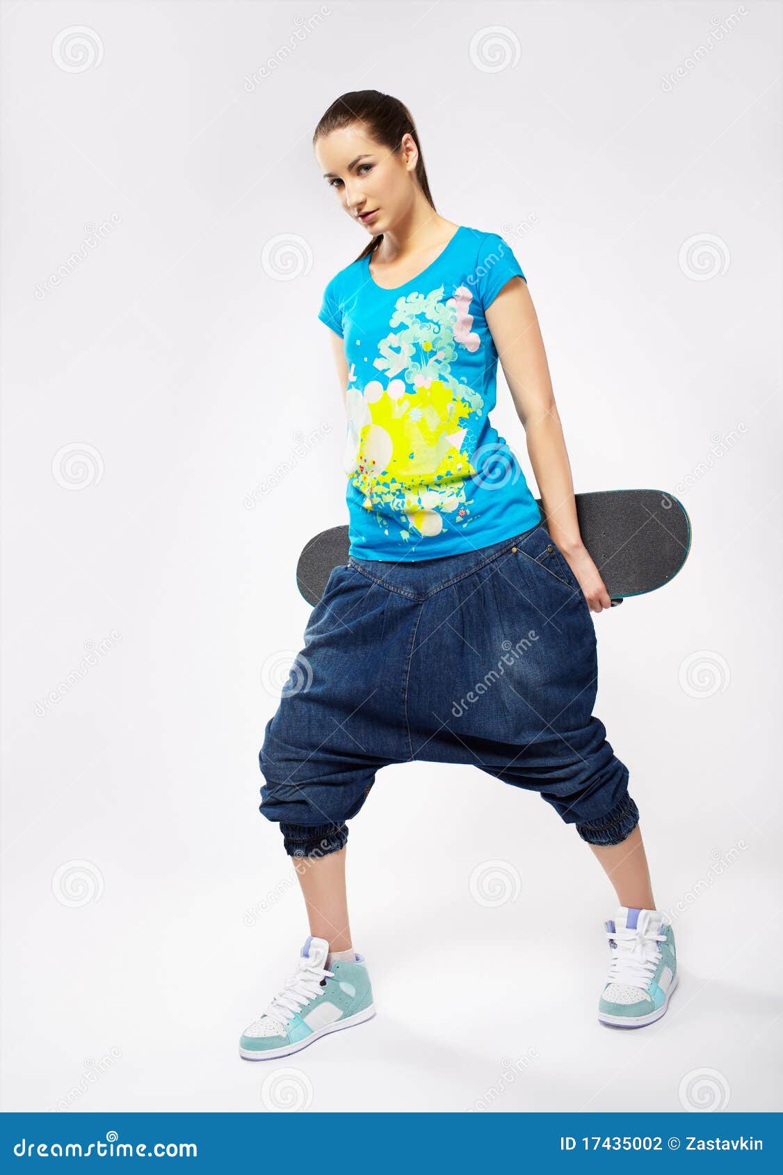 Girl With Skateboard Stock Photography - Image: 17435002