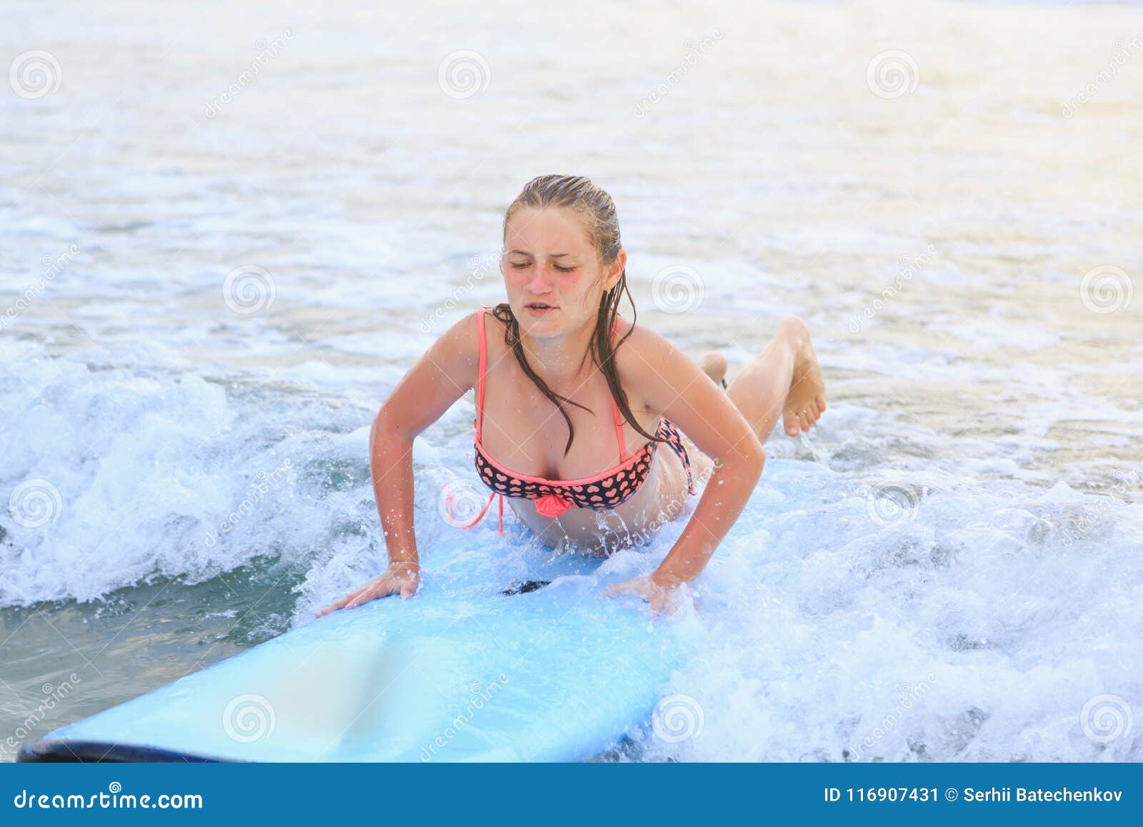 Surfer Girl Models Wet Kloe Kane