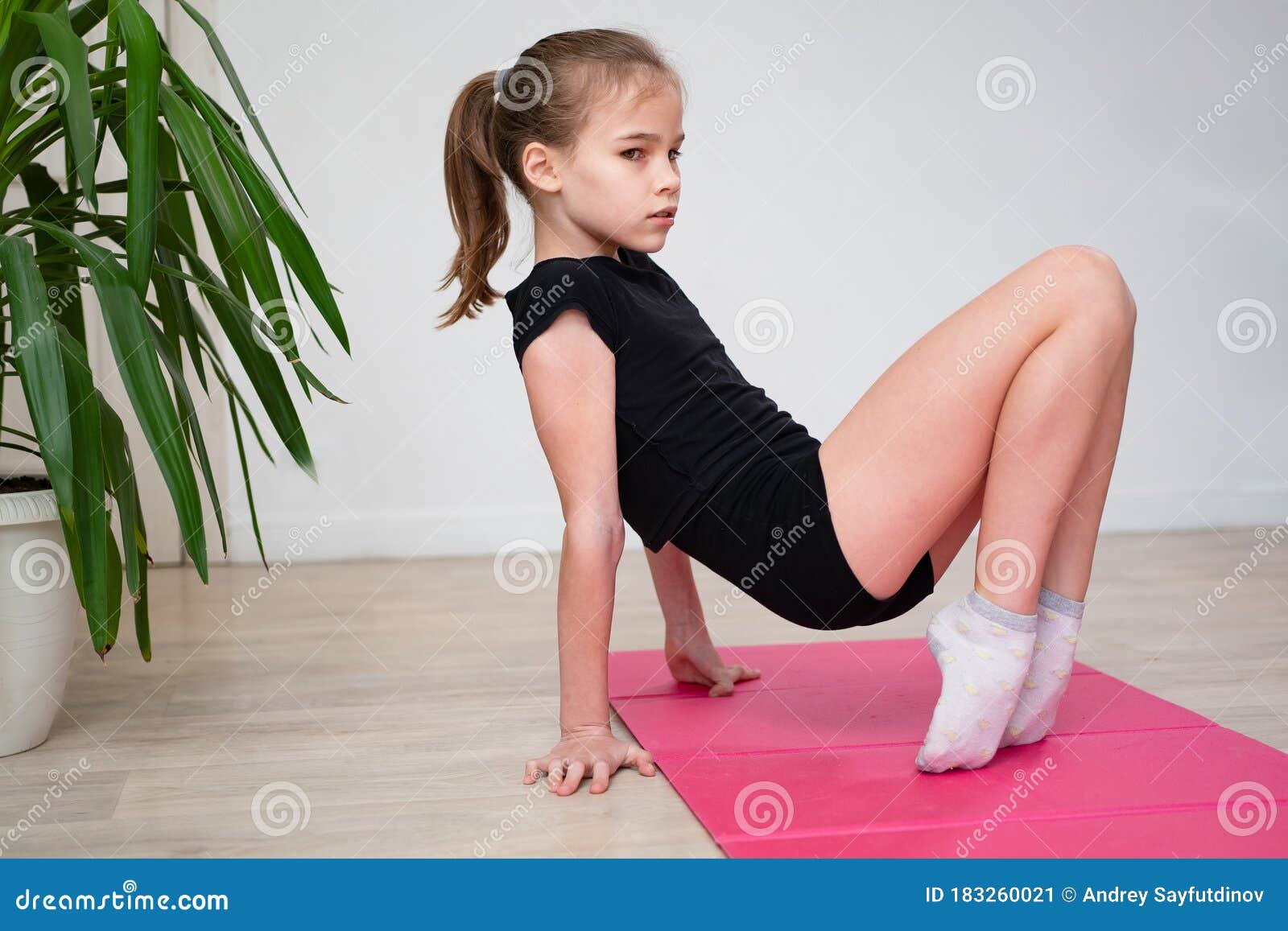 Girl Teen Sports Home Gymnastics Online Dancing On The Quarantine