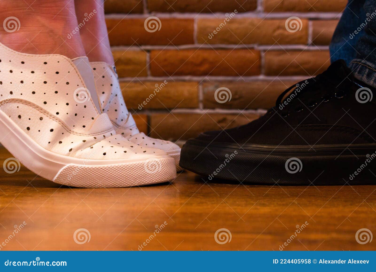 The Girl is on Toes and Kisses a Man Stock Photo - Image of color ...