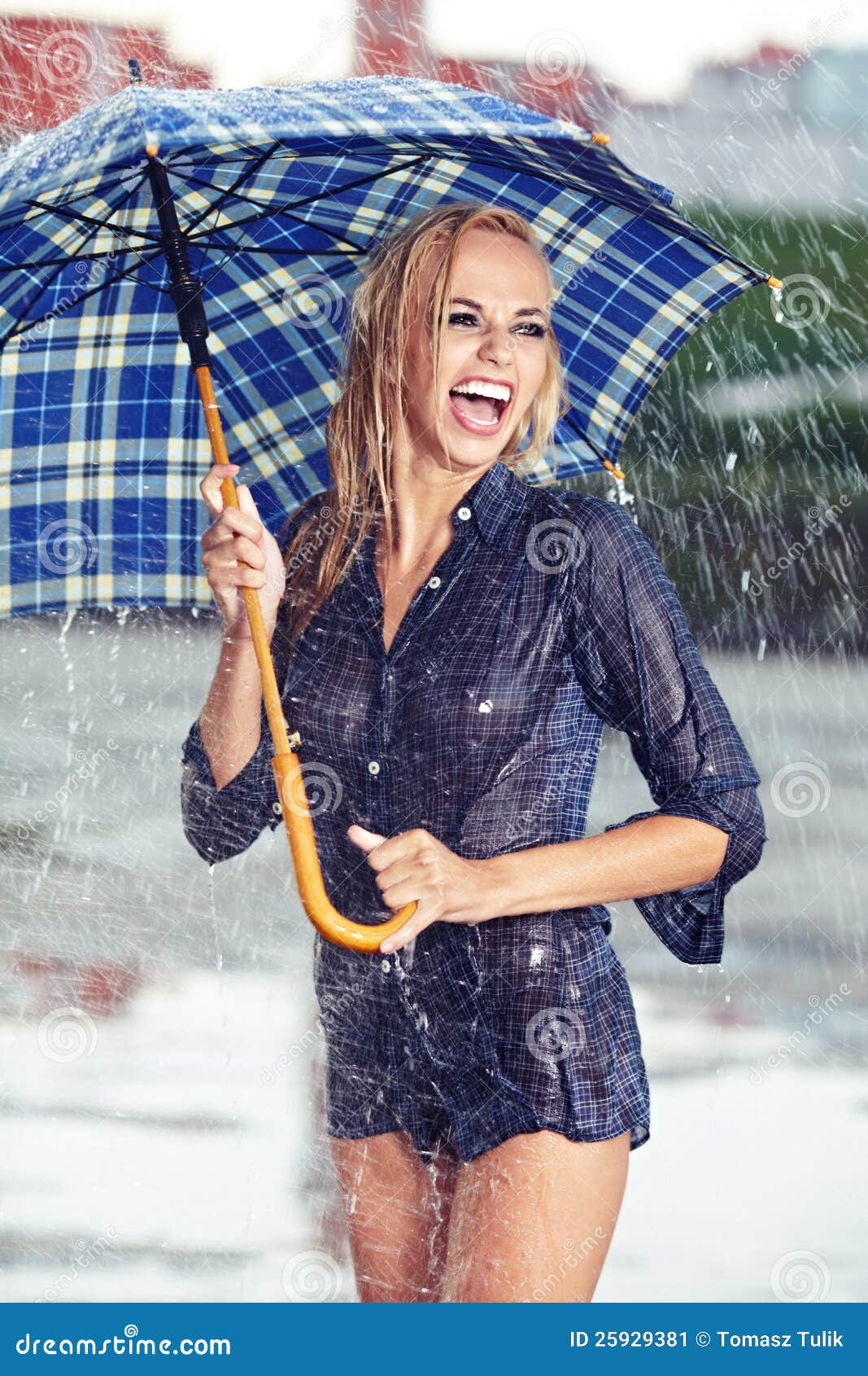 The Wet Girl In The Rain Royalty Free Stock Photography 