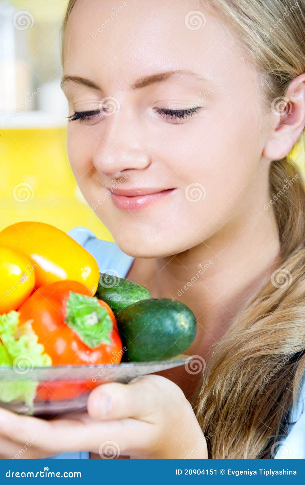 Girl with vegetables stock image. Image of cookery, happy - 20904151
