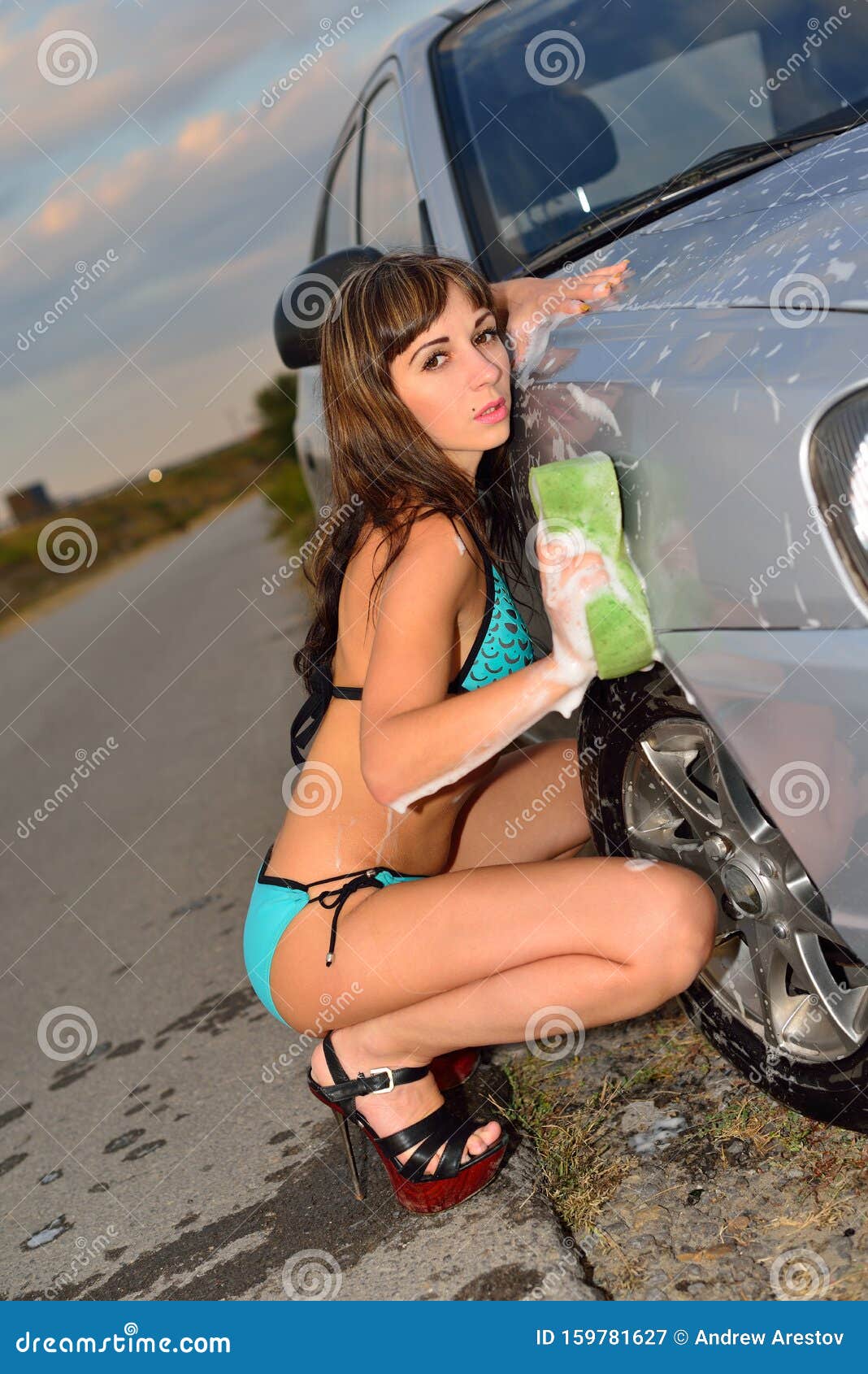 Hot Girls Washing Cars