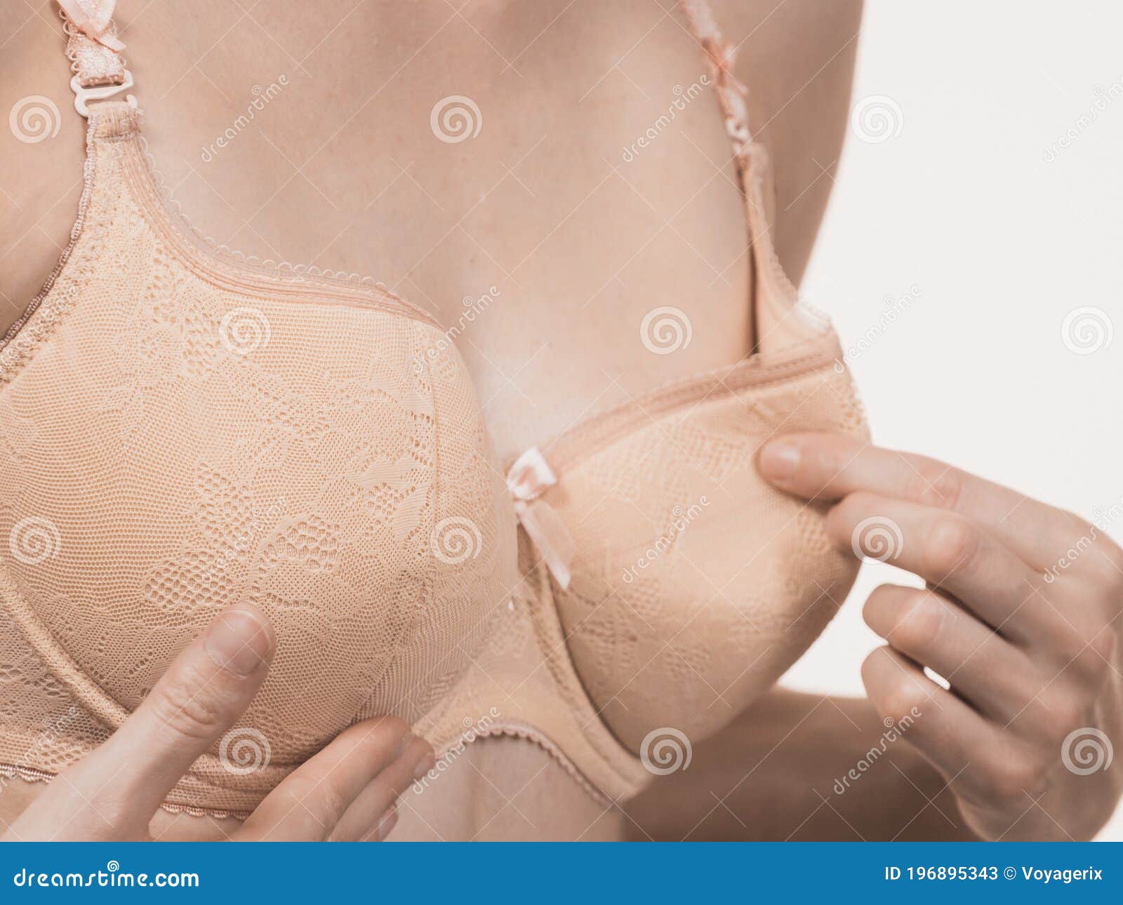 Girl Wearing Too Big Bra Cup Stock Image - Image of brafitting, bust:  196895343