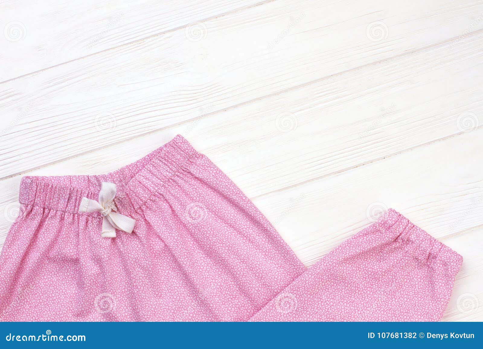 60+ Elastic Waistband Stock Photos, Pictures & Royalty-Free Images
