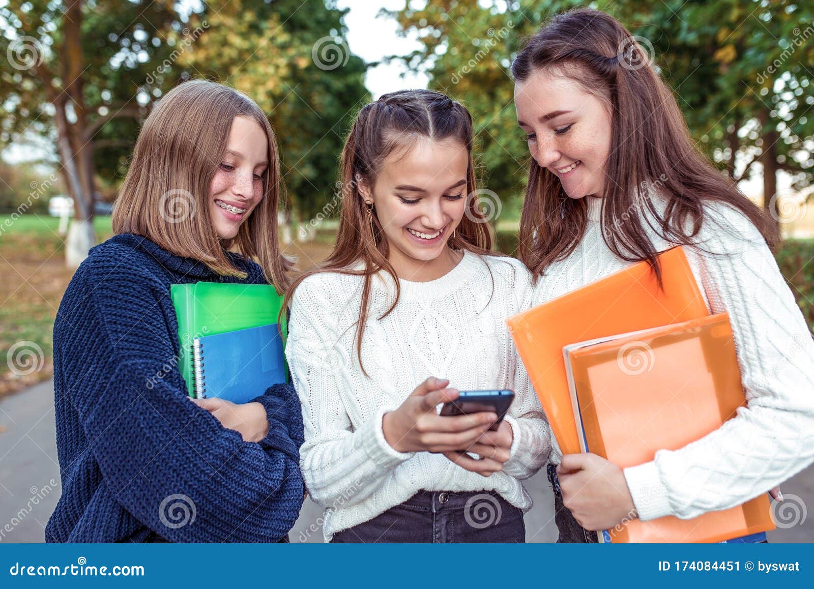 3 Girls Teenagers, Smartphone. Holiday Weekend, Best Friends ...