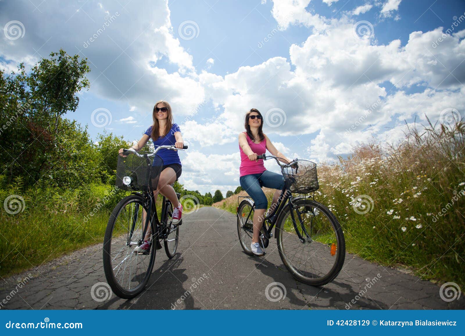 bike travel girl