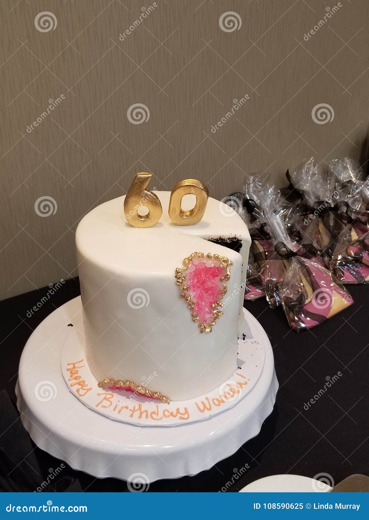 Glucklicher 60 Geburtstags Kuchen Stockbild Bild Von Kuchen Vanille