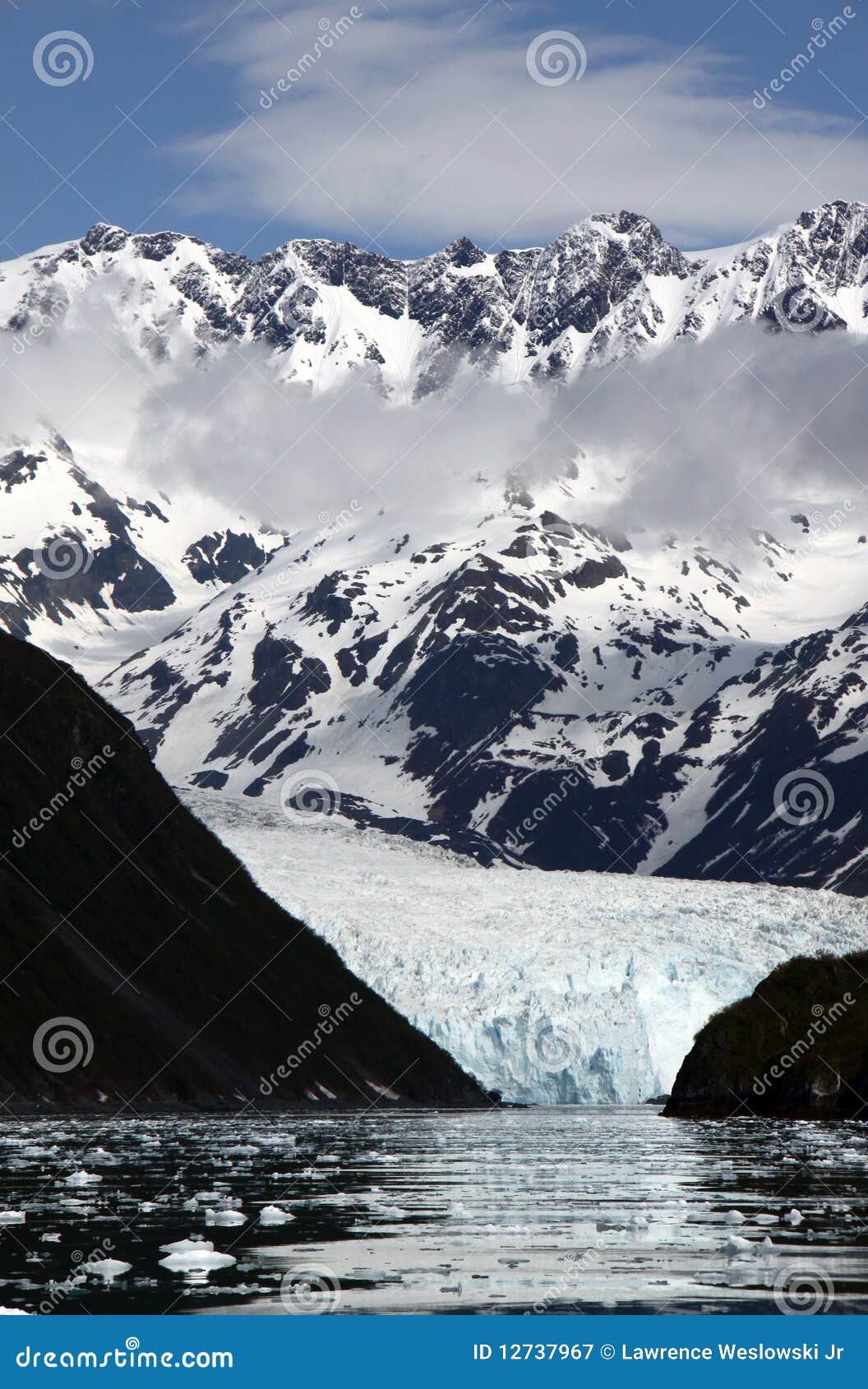 glacier - aialak glacier in kenai fjords