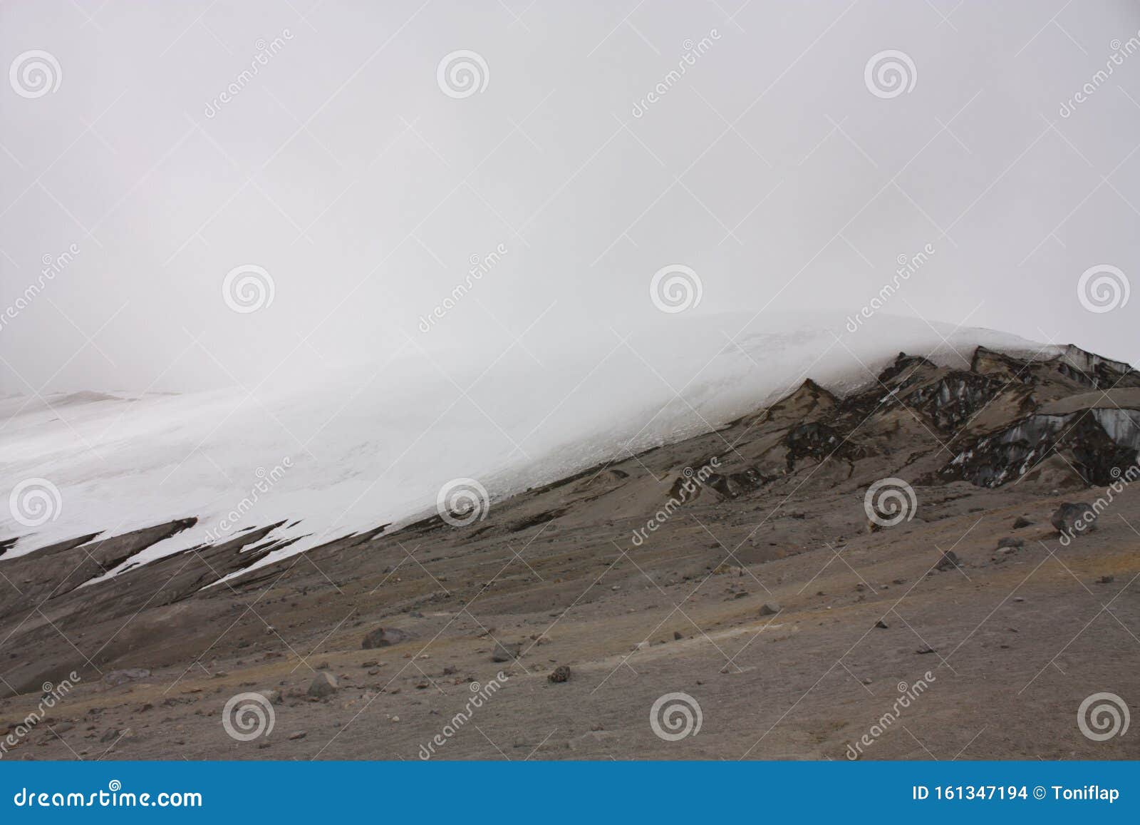 glacier volcano nevado del ruiz, in los nevados national natural park