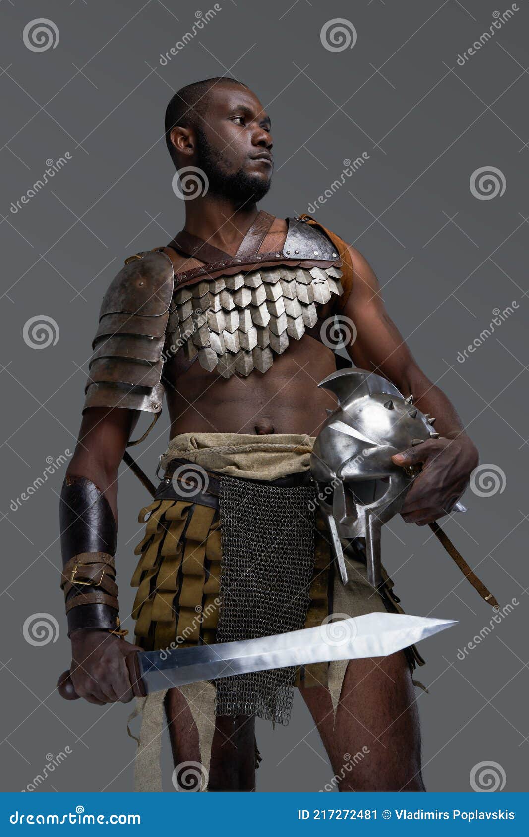 Gladiador Romano De Etnia Africana Con Espada Imagen de archivo - Imagen de  imperio, barba: 217272481
