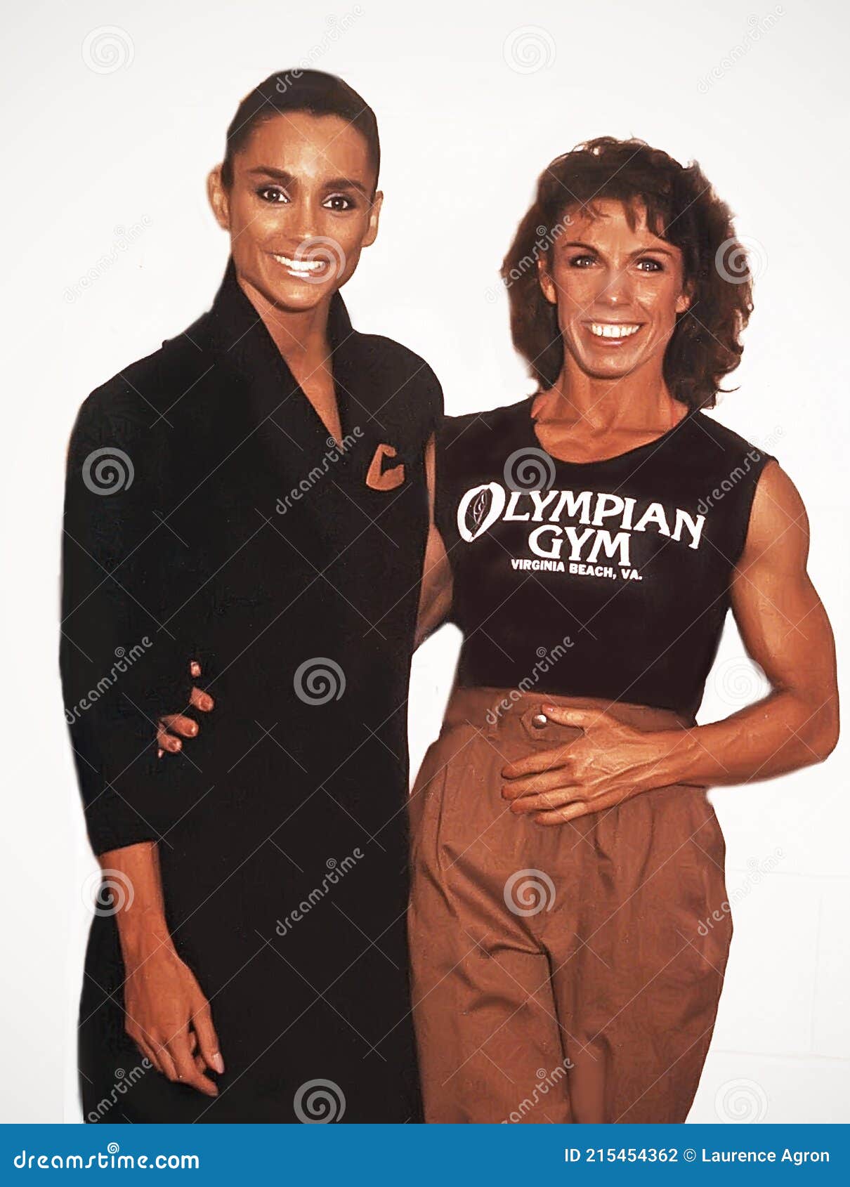 Gladys Portugues Y Lynn Conkwright Posan En 1984 Ifbb Ms Olympia En(03)