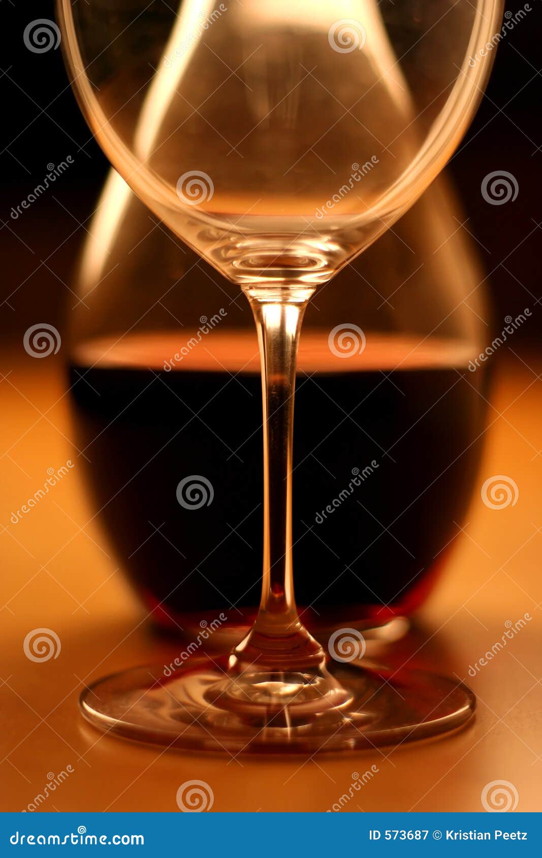 glas and wine (crop)