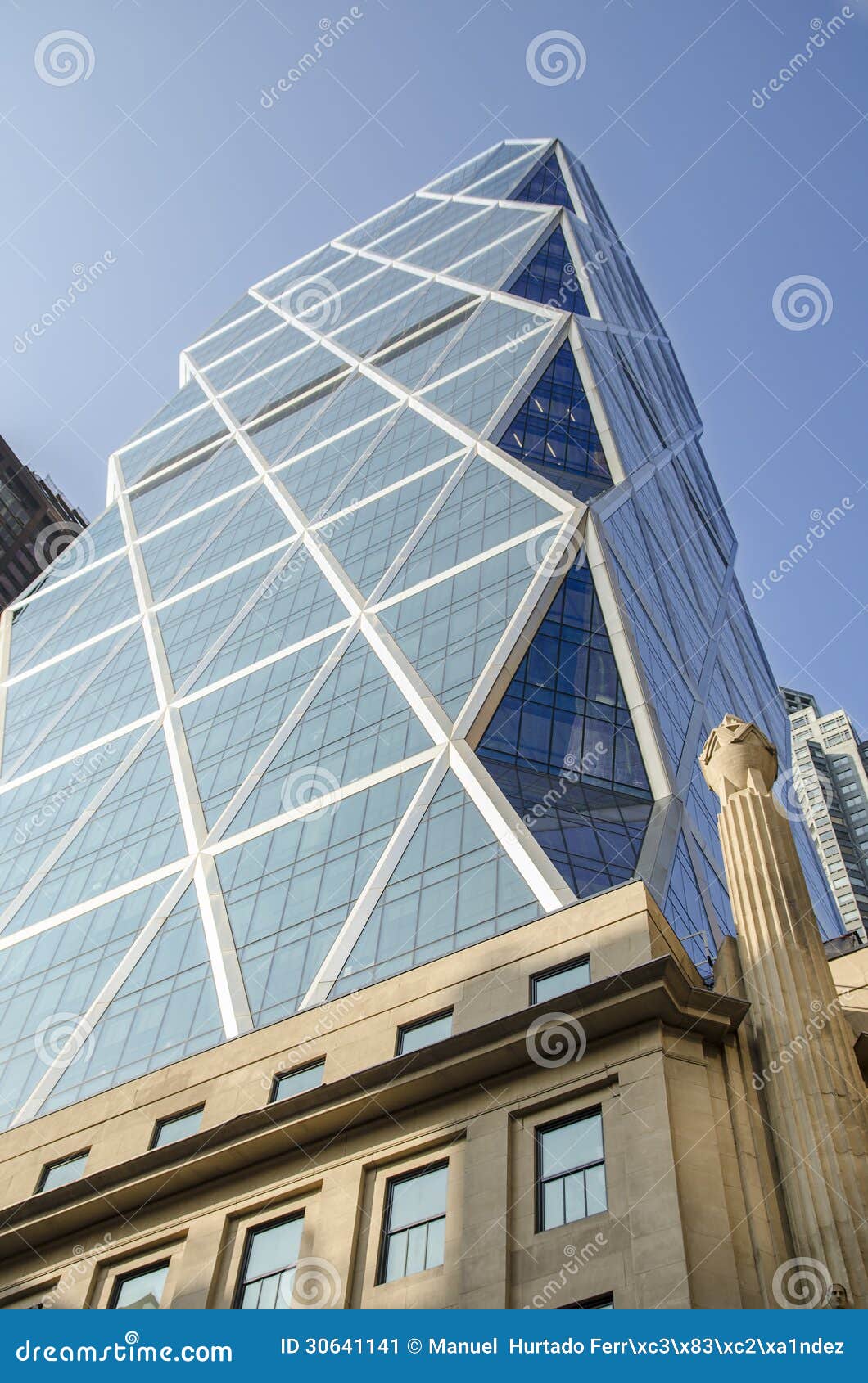 Glass byggnad i New York fotografering för bildbyråer. Bild av amerika ...
