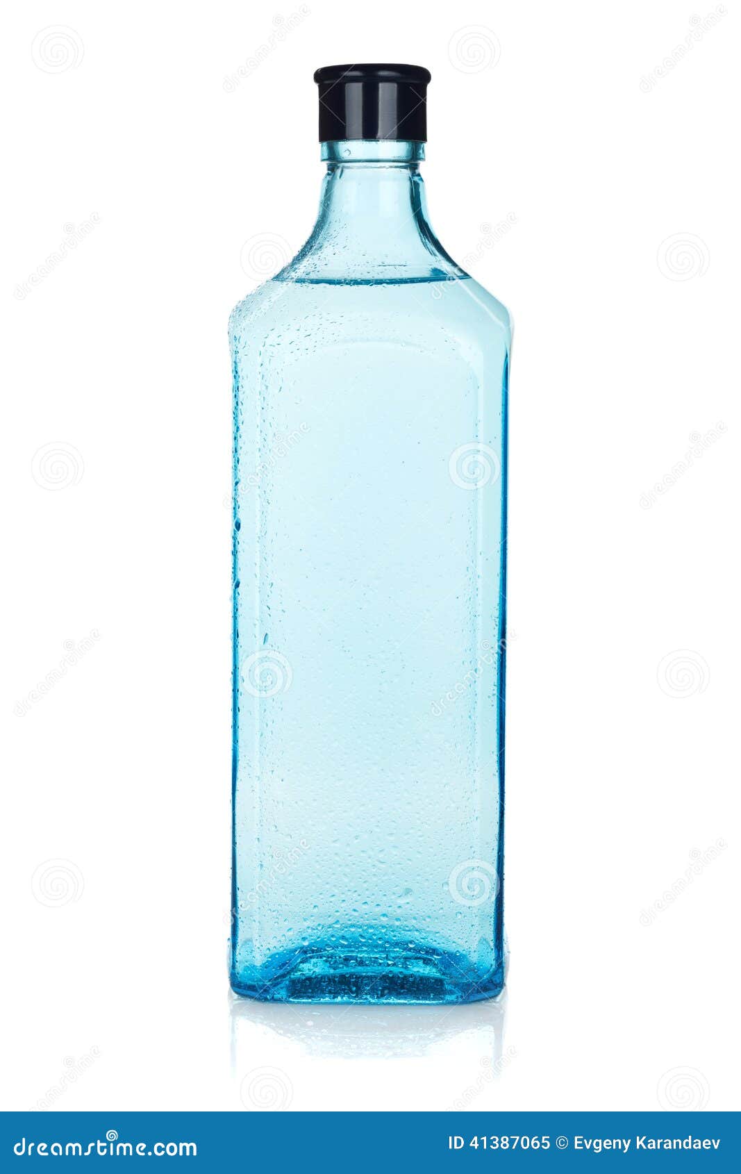 Download 5 260 Gin Bottle Photos Free Royalty Free Stock Photos From Dreamstime Yellowimages Mockups