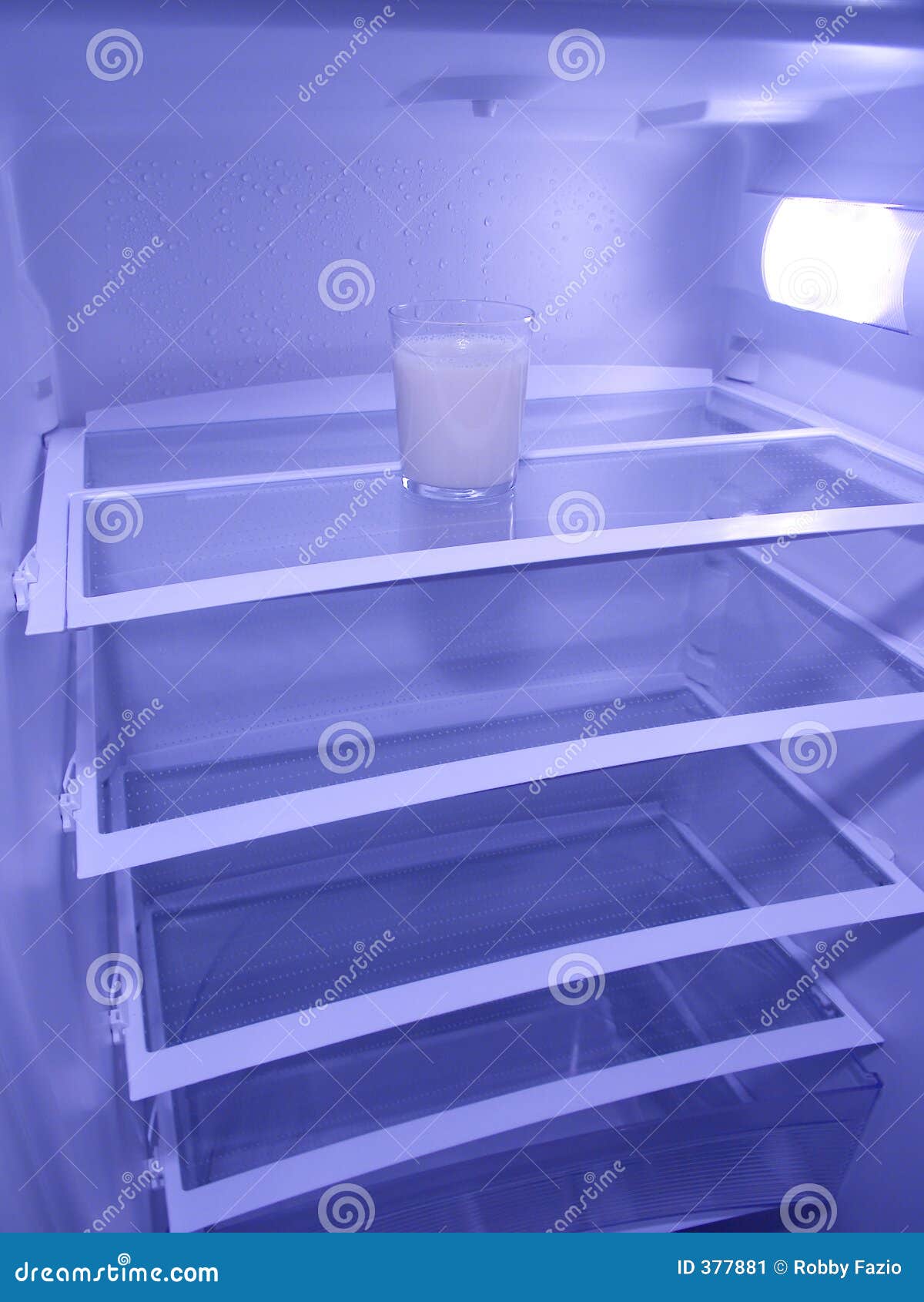 https://thumbs.dreamstime.com/z/glass-milk-empty-refrigerator-377881.jpg