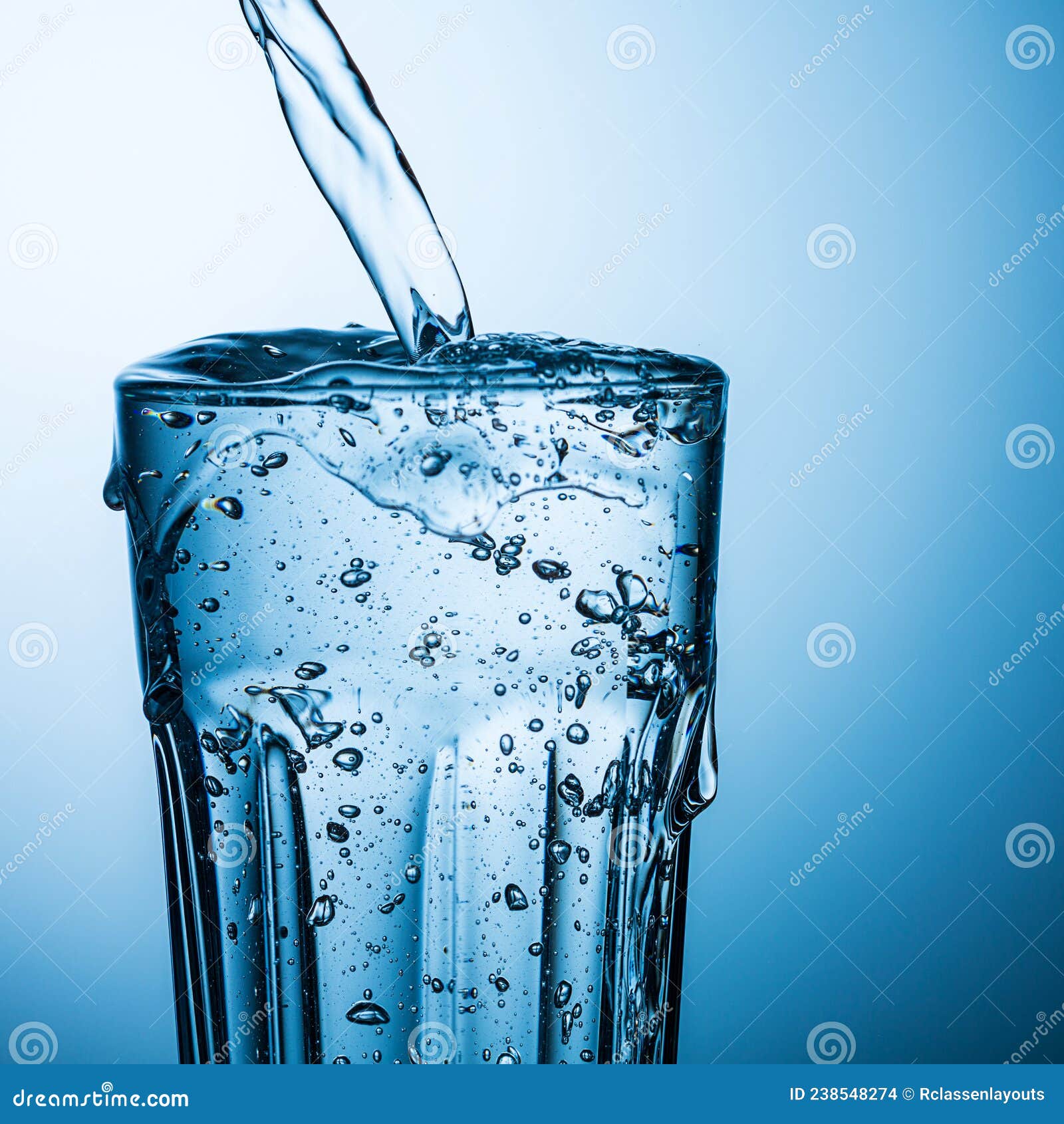 271 Overflowing Glass Of Water Stock Photos, High-Res Pictures, and Images  - Getty Images