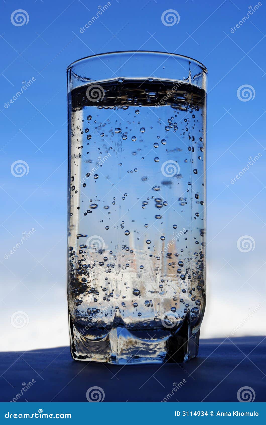 Glass With Sparkling Water Stock Images Image 3114934
