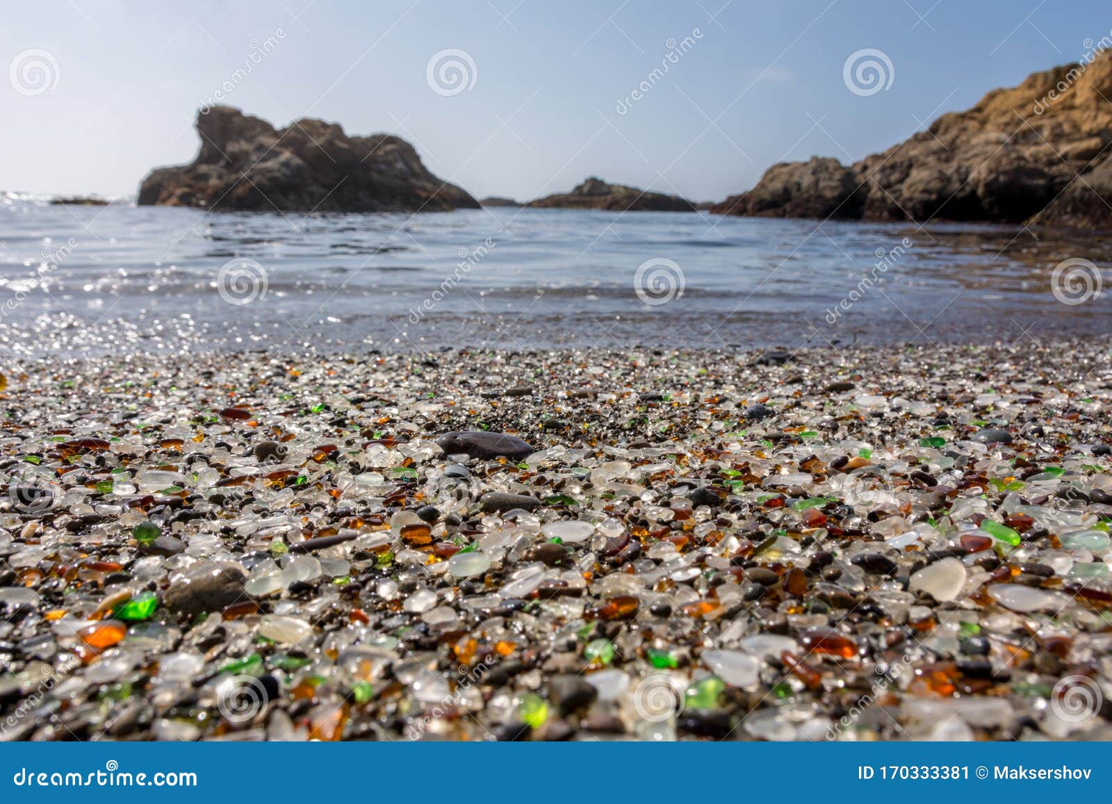 Glasstrand Ist Ein Strand Neben MacKerricher-Nationalpark Nähe Fort Bragg,  Kalifornien, Das Ist Mehr Als an Seeglas Stockbild - Bild von anziehung,  mendocino: 170333381