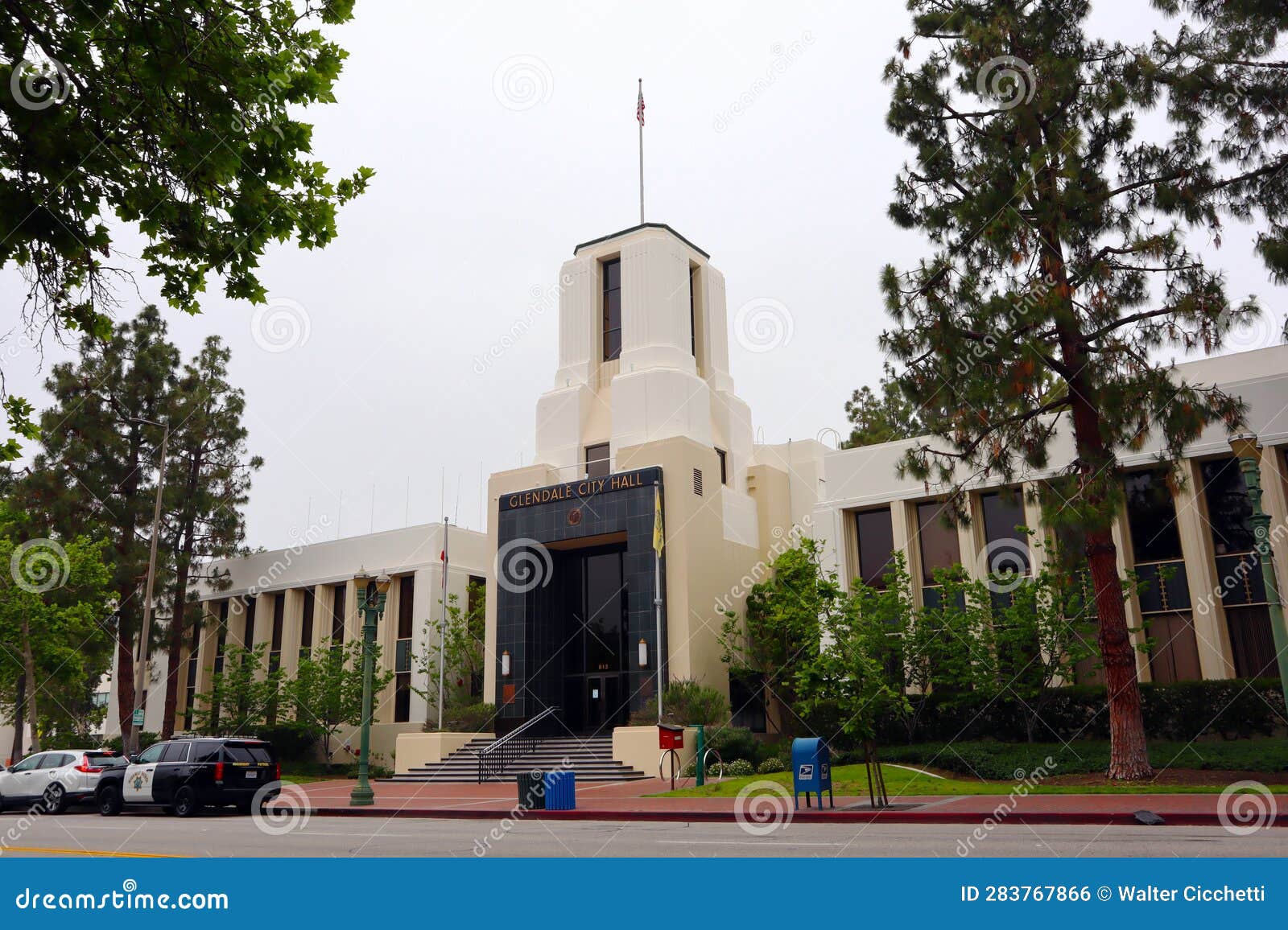 Glendale, California Glendale City Hall Located at 613 E. Broadway