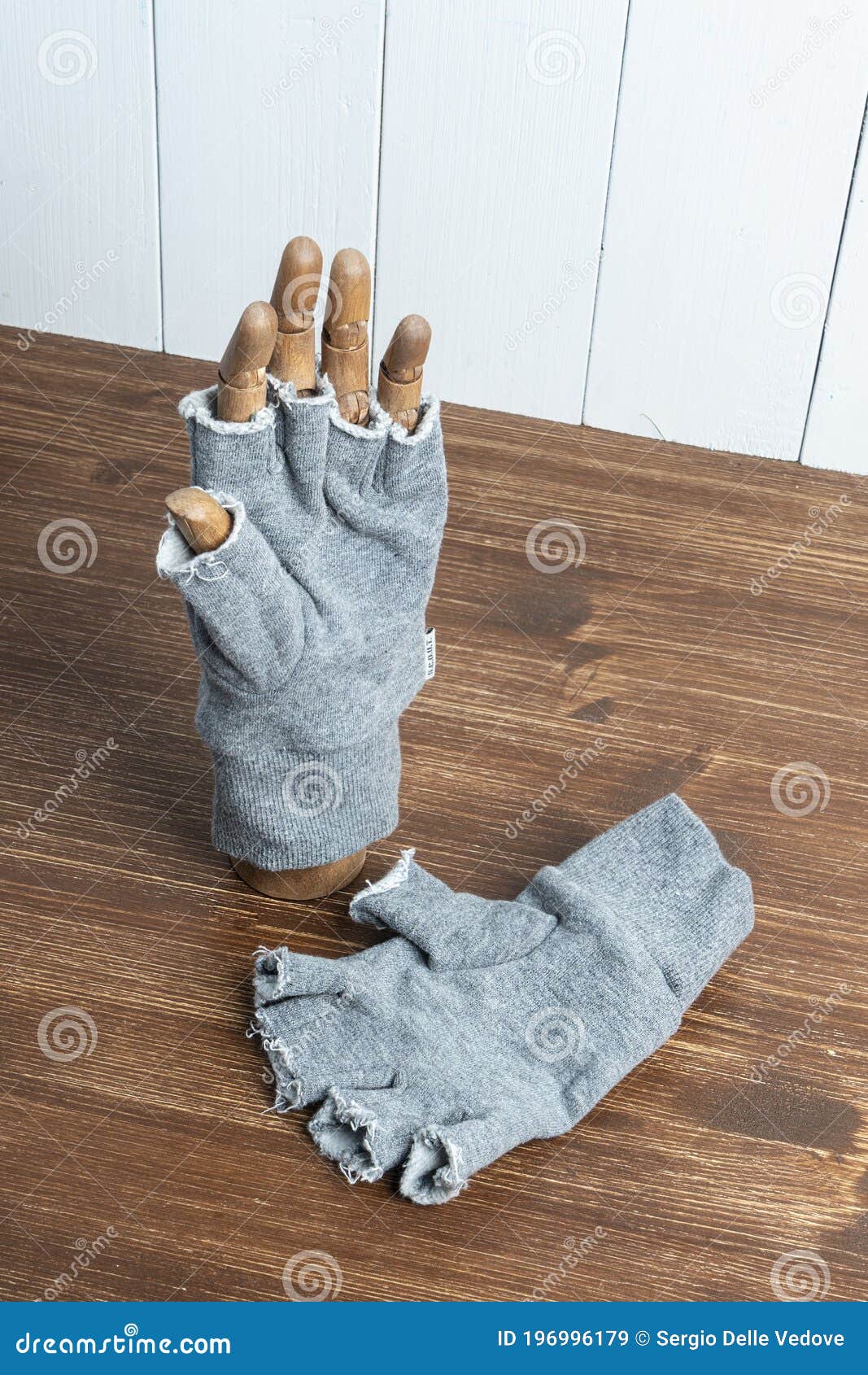 hall cut fingers hall cut fingers