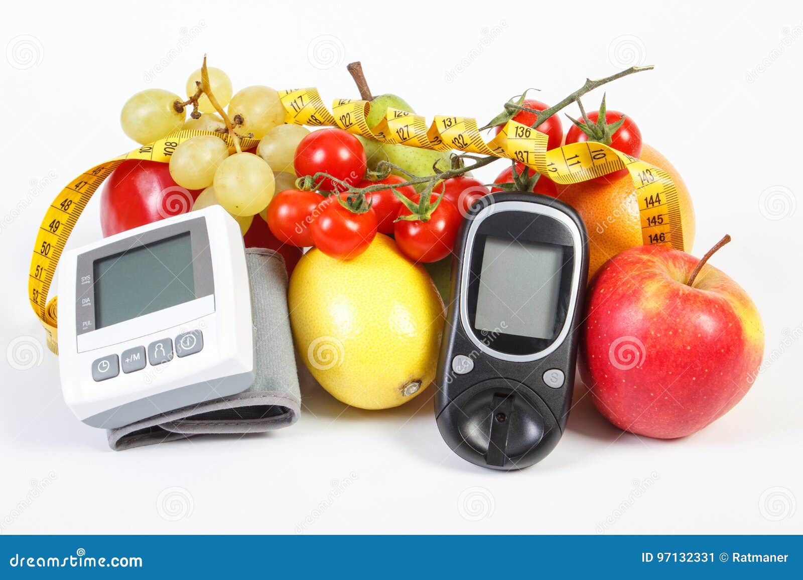 https://thumbs.dreamstime.com/z/glucose-meter-blood-pressure-monitor-fruits-vegetables-centimeter-healthy-lifestyle-glucometer-fresh-tape-measure-concept-97132331.jpg