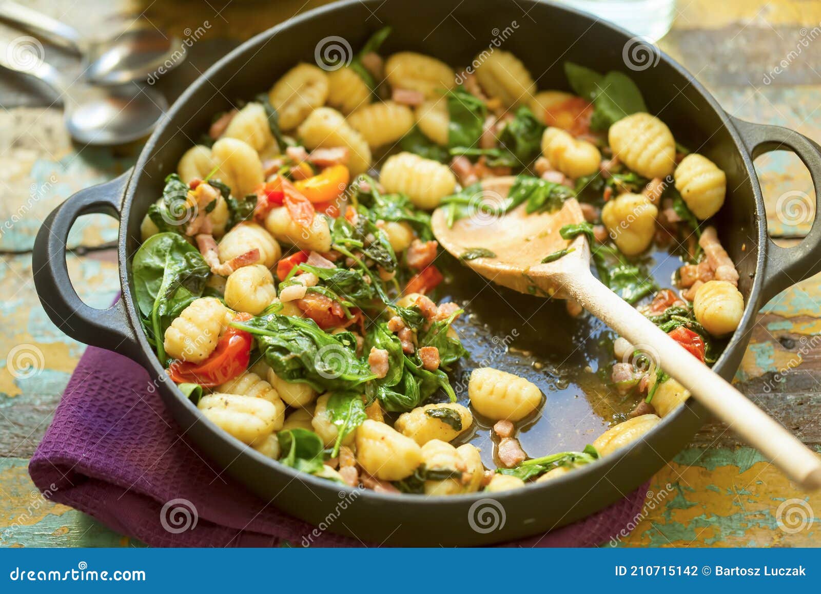 gnocchi with bacon, spinach & tomatoes