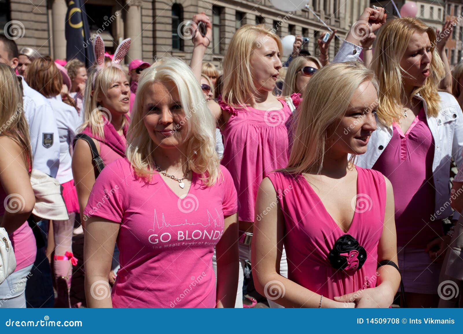 https://thumbs.dreamstime.com/z/go-blonde-parade-riga-14509708.jpg