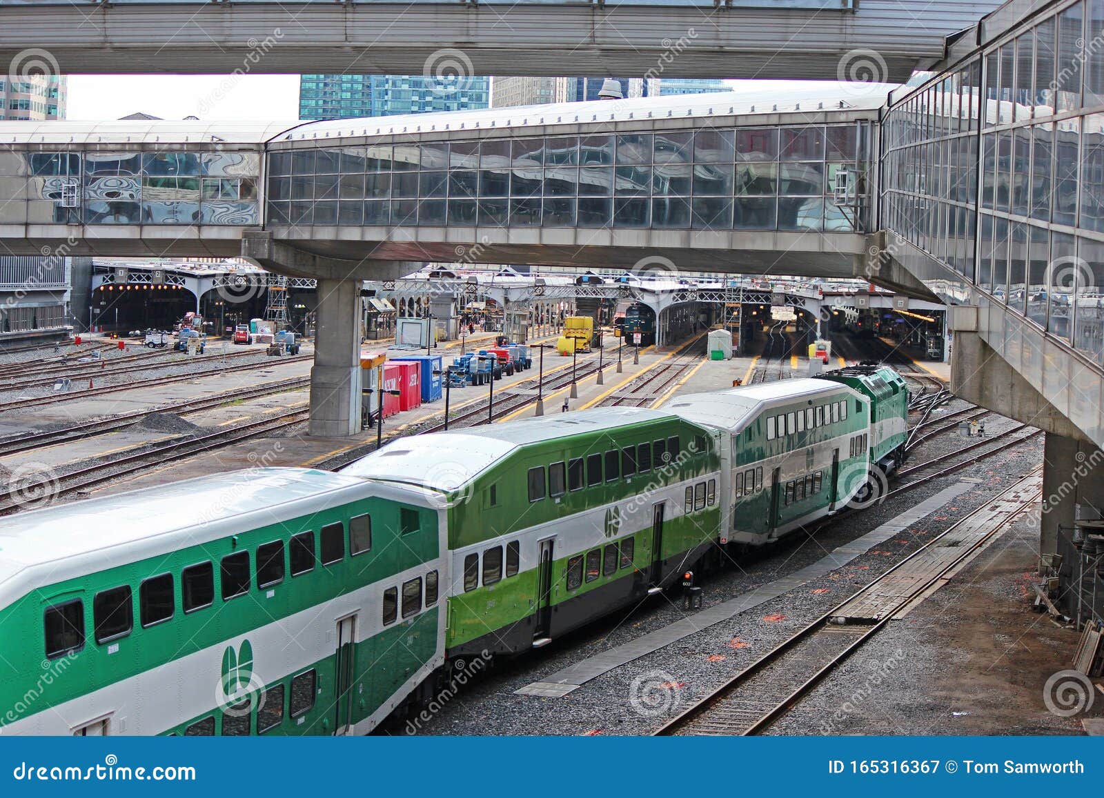 203 Go Toronto Train Stock Photos - Free & Royalty-Free Stock Photos from  Dreamstime